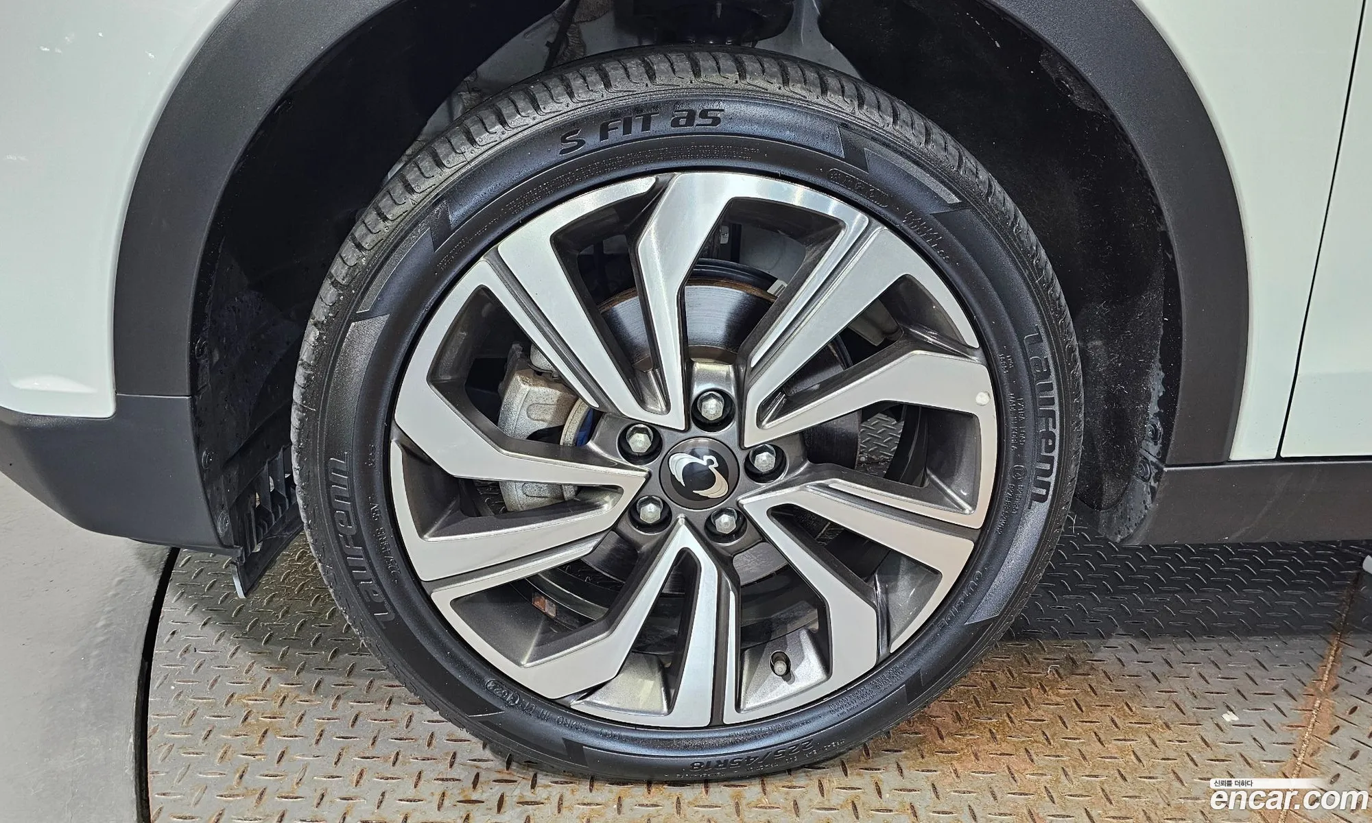 Kg Mobility Ssangyong Very New Tivoli Diesel 16 2Wd V3 - фотография 8264265
