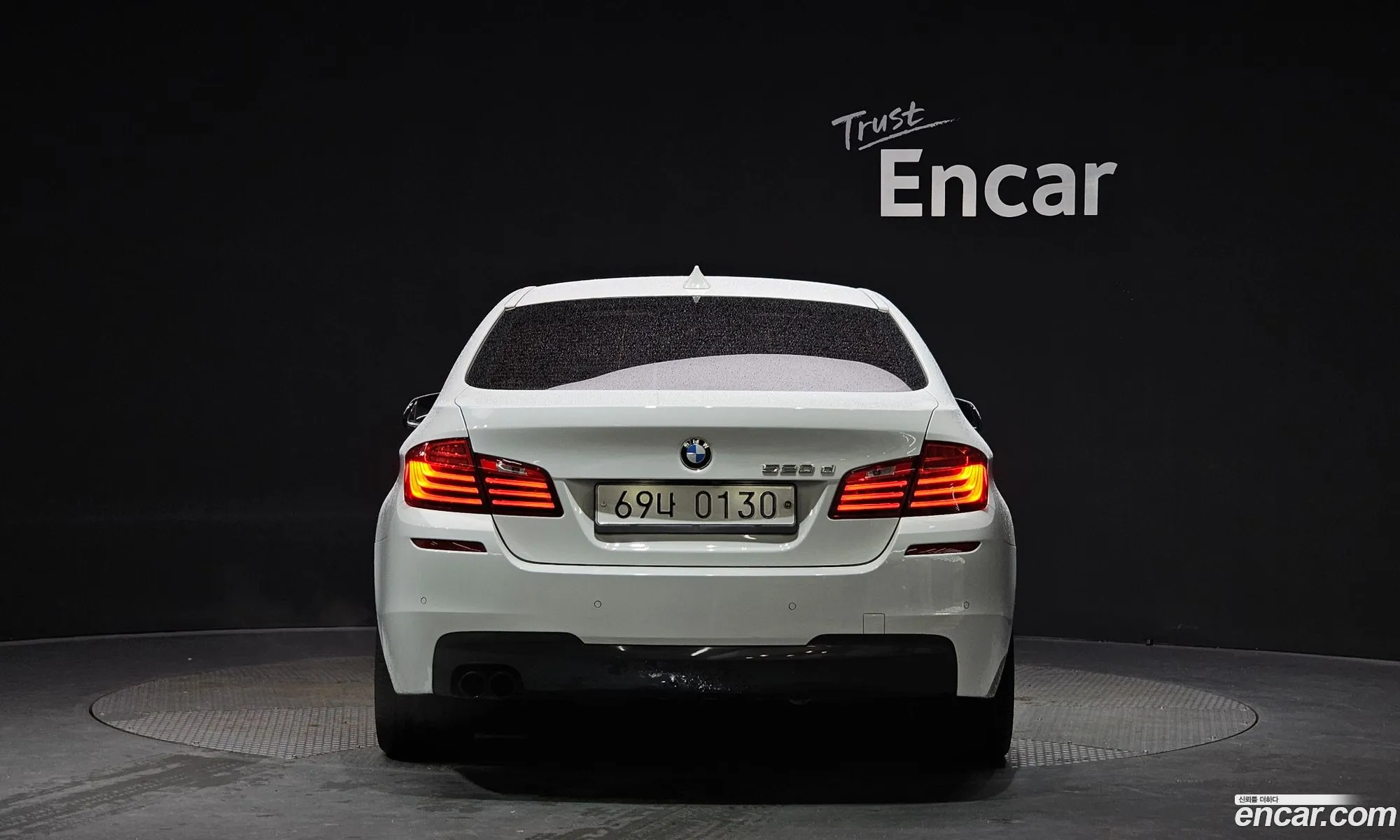 BMW 5 Series F10 520D M Aerodynamics - фотография 14312801