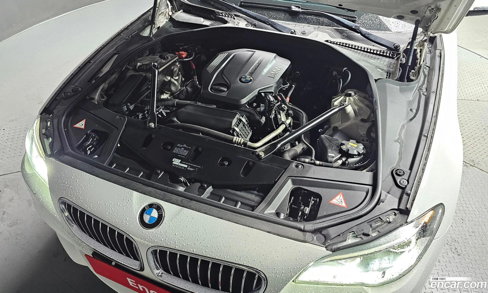 BMW 5 Series F10 520D M Aerodynamics - фотография 14312803