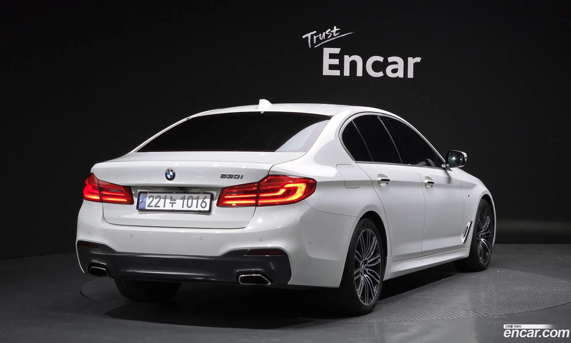 BMW 5 Series G30 530I M Sports Plus - фотография 15809976