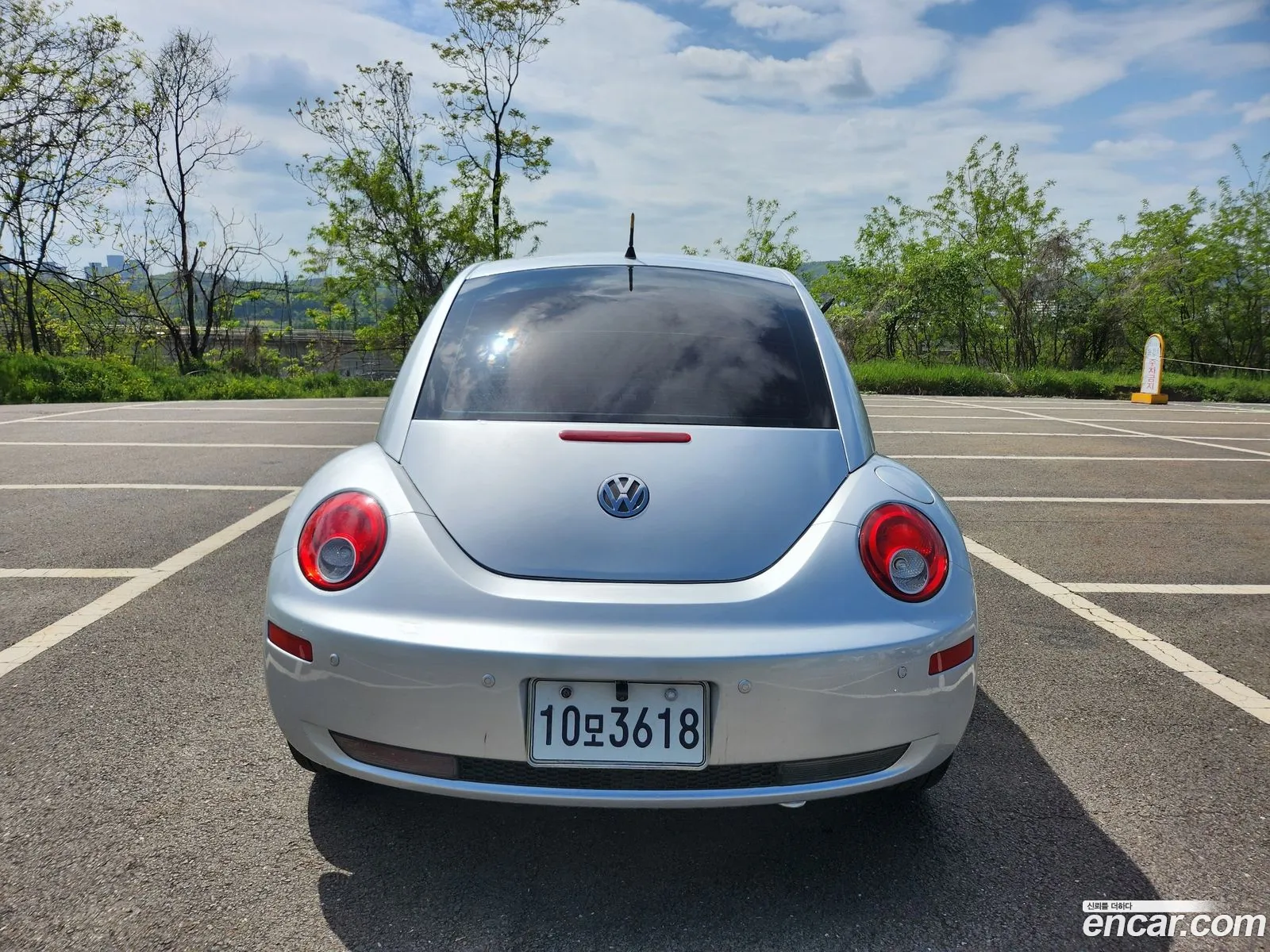 Volkswagen New Beetle Deluxe 20 9C - фотография 12112148