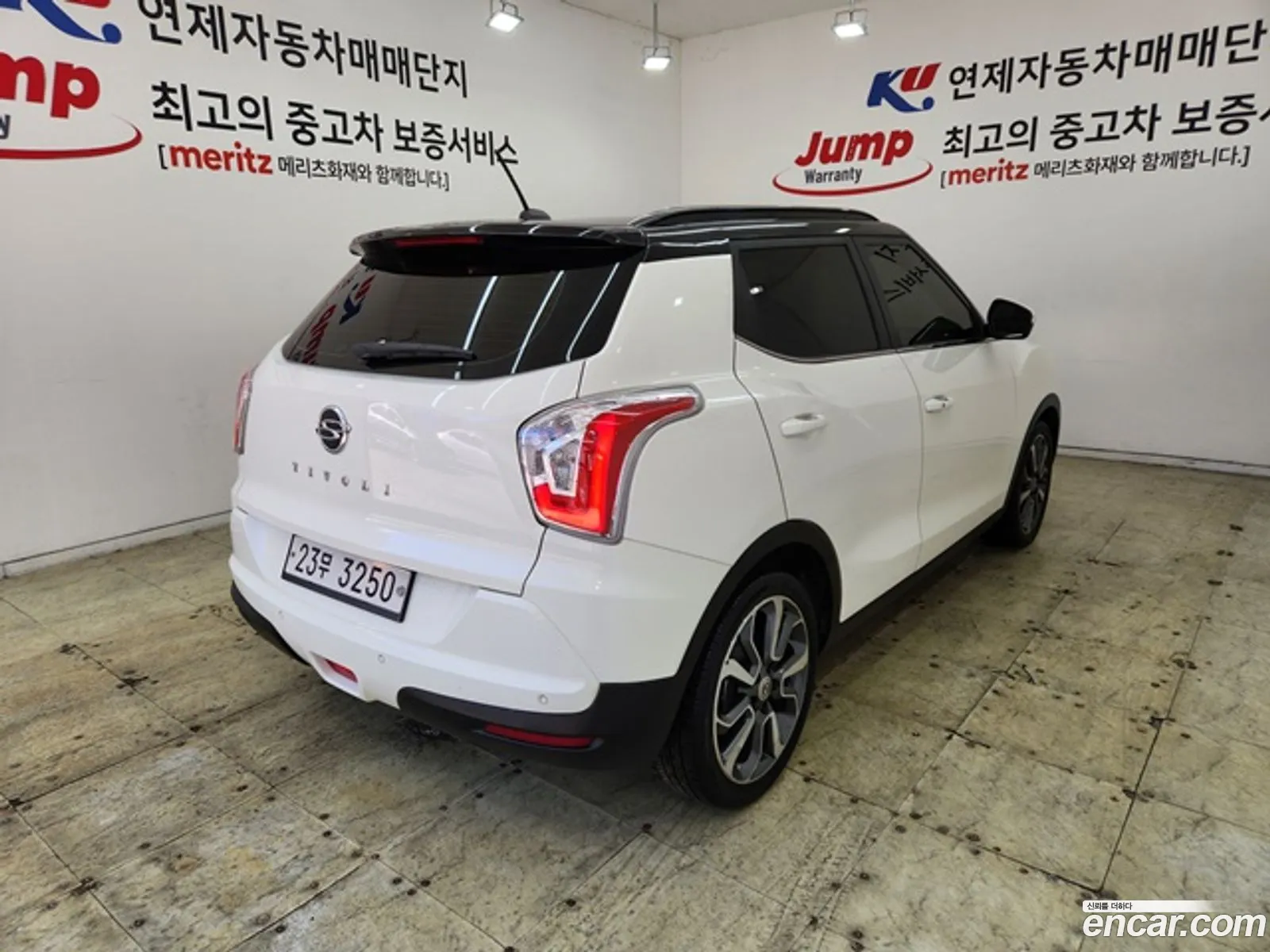 Kg Mobility Ssangyong Tivoli Lx 2Wd Top-Of-The-Line Model - фотография 7749553