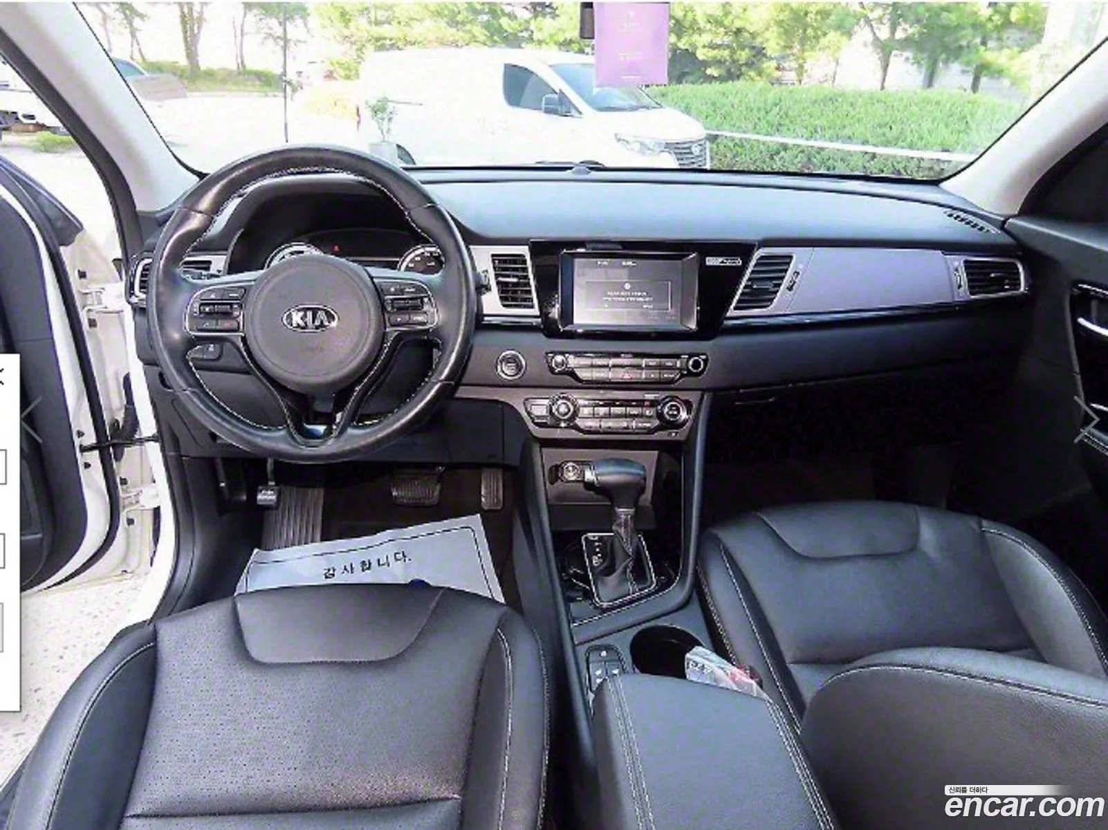 Kia Niro Prestige - фотография 1418639
