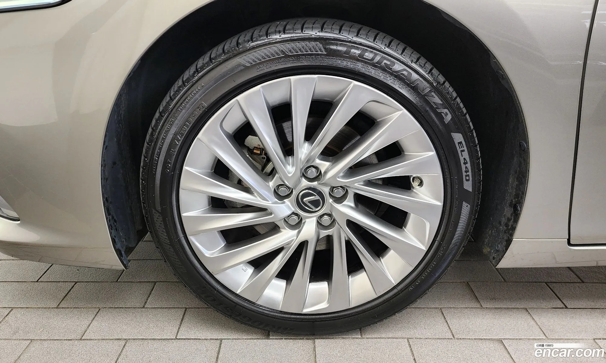 Lexus Es300H 7Th Generation Luxury Plus - фотография 6348741