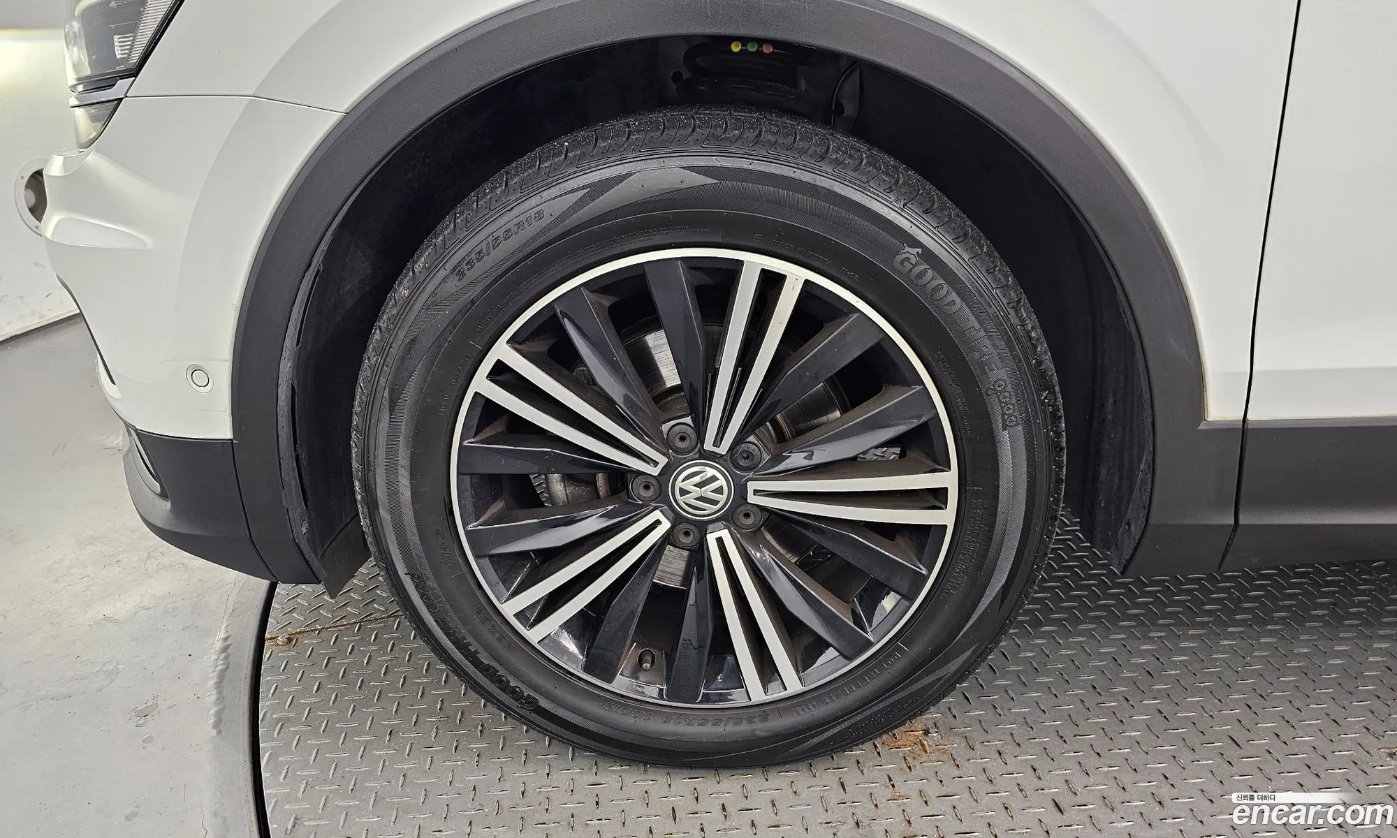 Volkswagen Tiguan 2Nd Generation 20 Tdi Prestige - фотография 12182778