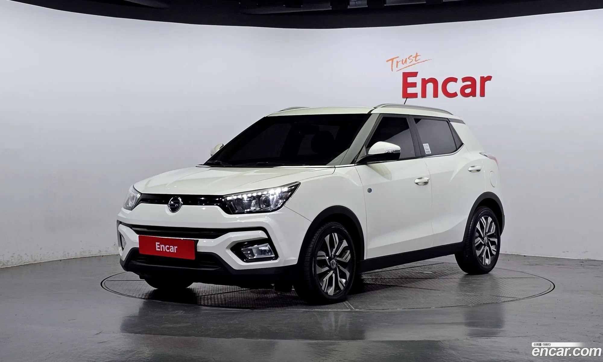 Kg Mobility Ssangyong Tivoli Armor Diesel Vx 2Wd - фотография 7839253