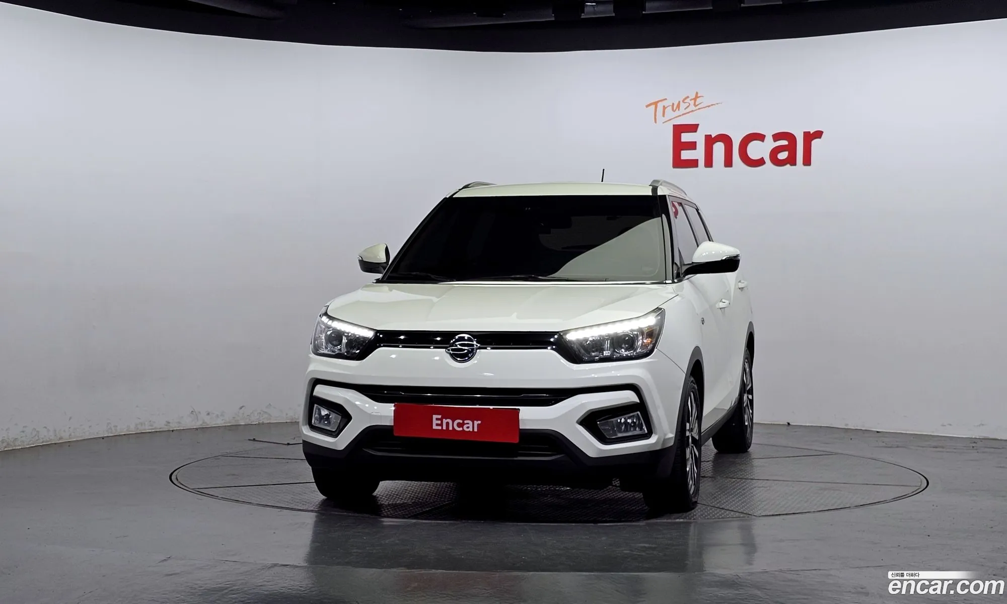 Kg Mobility Ssangyong Tivoli Armor Diesel Vx 2Wd - фотография 7839256
