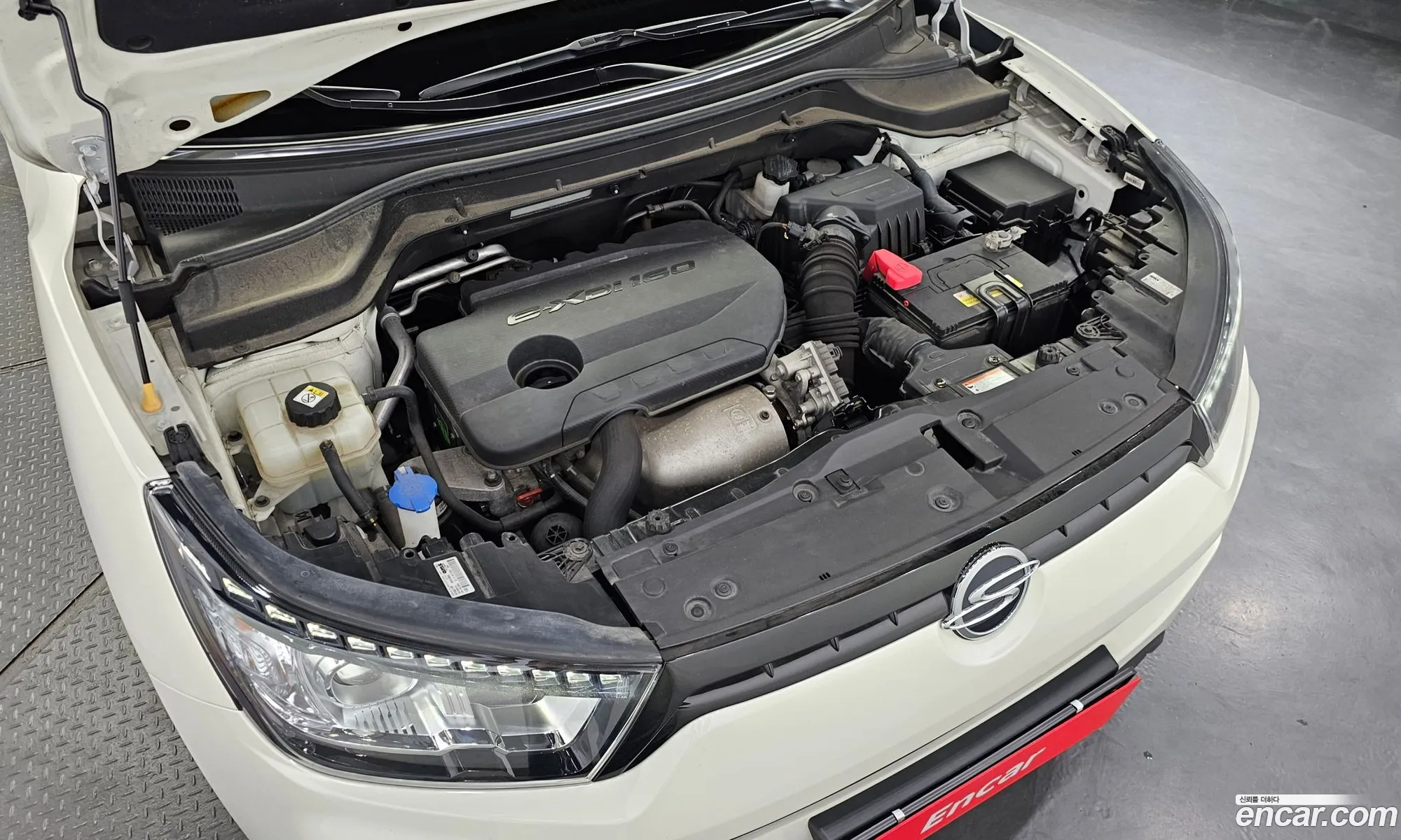 Kg Mobility Ssangyong Tivoli Armor Diesel Vx 2Wd - фотография 7839258