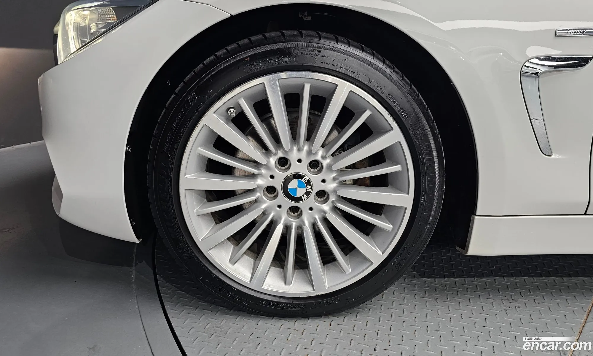 BMW 4 Series F32 420D Luxury Gran Coupe - фотография 14345569