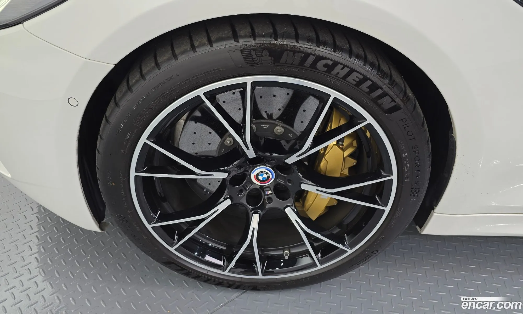 BMW M5 Vi F90 M5 Sedan Competition 2023 - фотография 14411263
