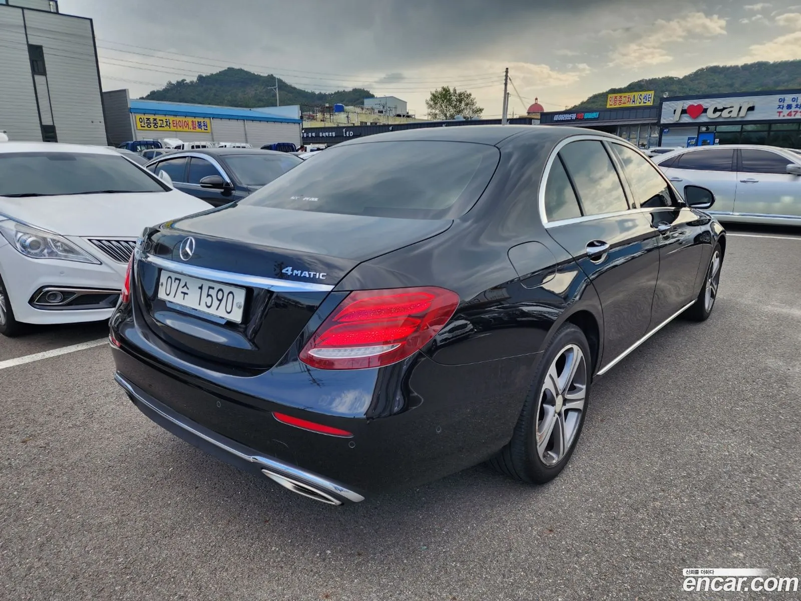 Mercedes E-Class W213 E300 4Matic Exclusive - фотография 12496947
