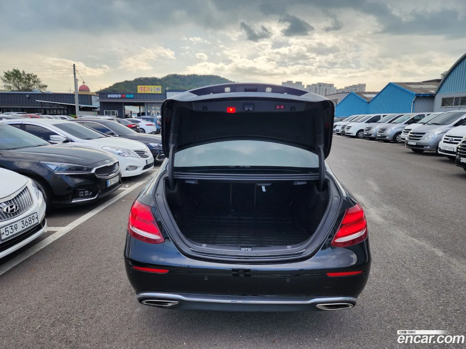 Mercedes E-Class W213 E300 4Matic Exclusive - фотография 12496949