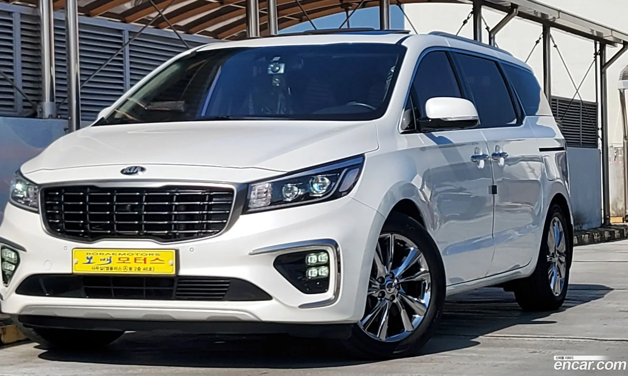 Kia The New Carnival 9-Seater Noblesse - фотография 1418622