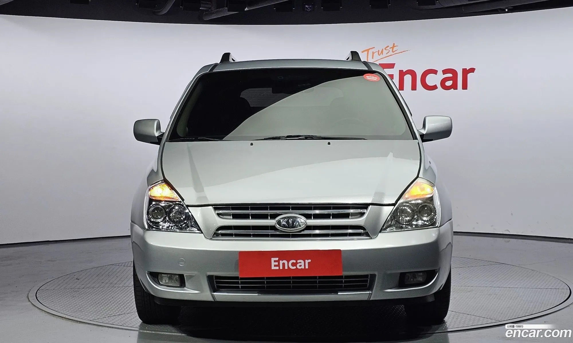 Kia Grand Carnival Lpi Glx Basic Model - фотография 12476852