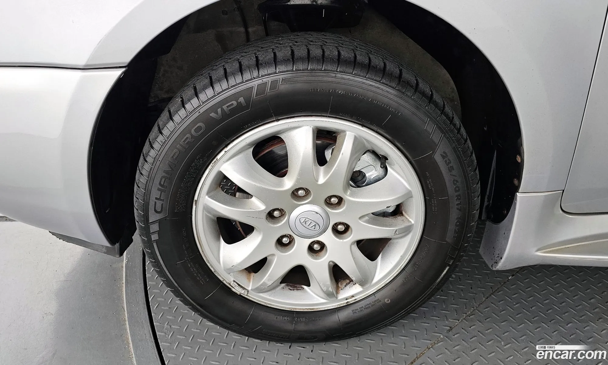Kia Grand Carnival Lpi Glx Basic Model - фотография 12476854