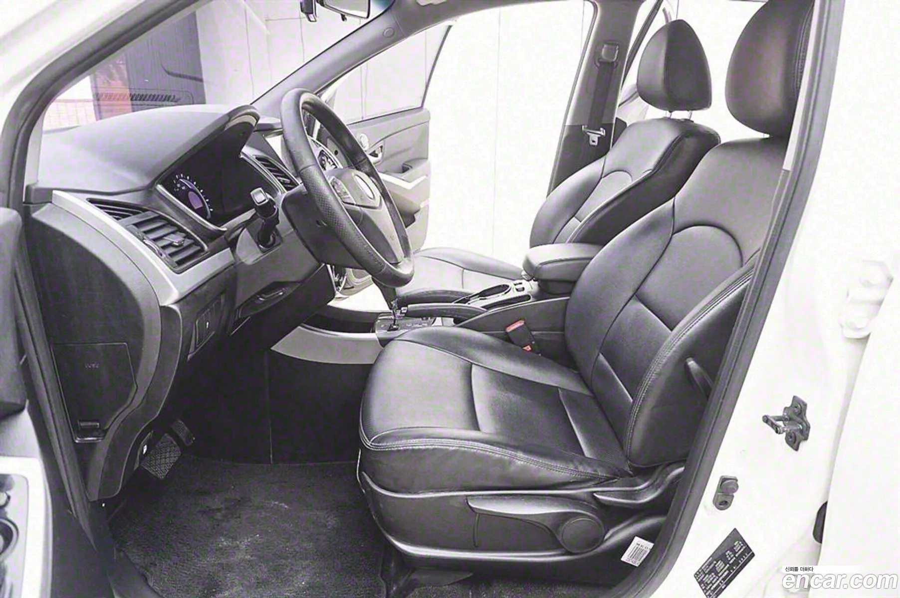 Kg Mobility Ssangyong New Korando C 20 Cvt 2Wd High-End Model - фотография 7798515