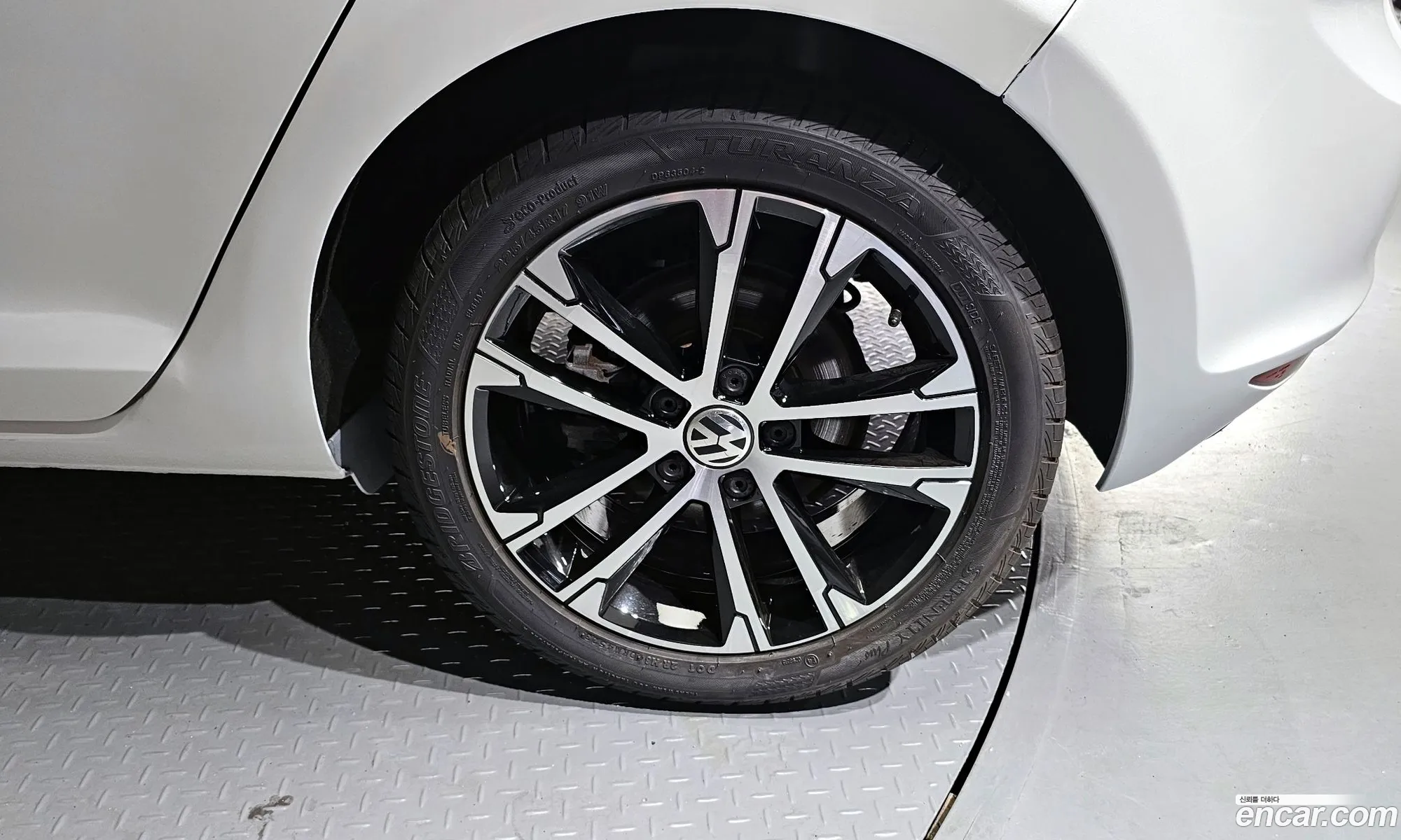Volkswagen Golf 7Th Generation 20 Tdi 40Th Edition - фотография 12184817