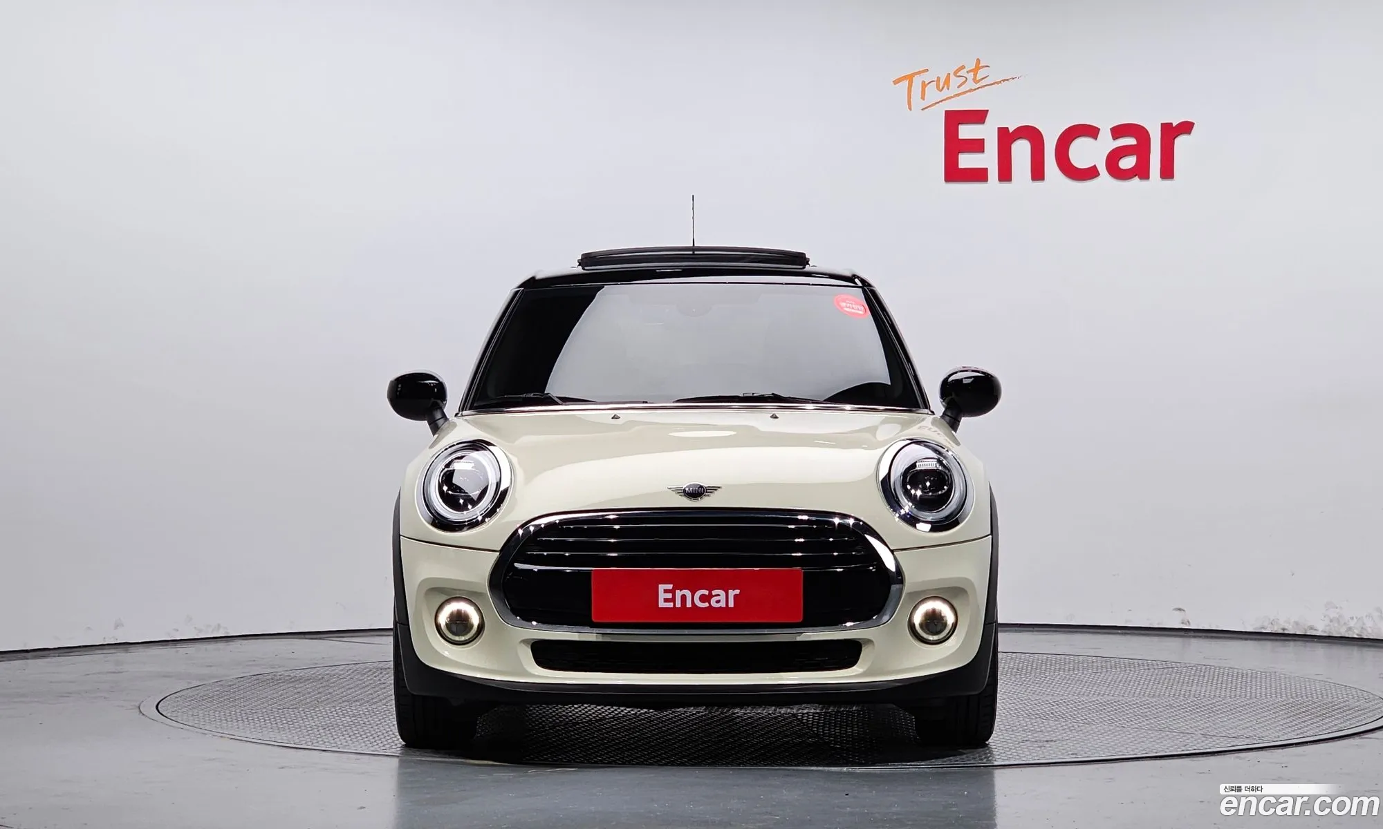 Mini Cooper 5-Door High 3Rd Generation - фотография 256233