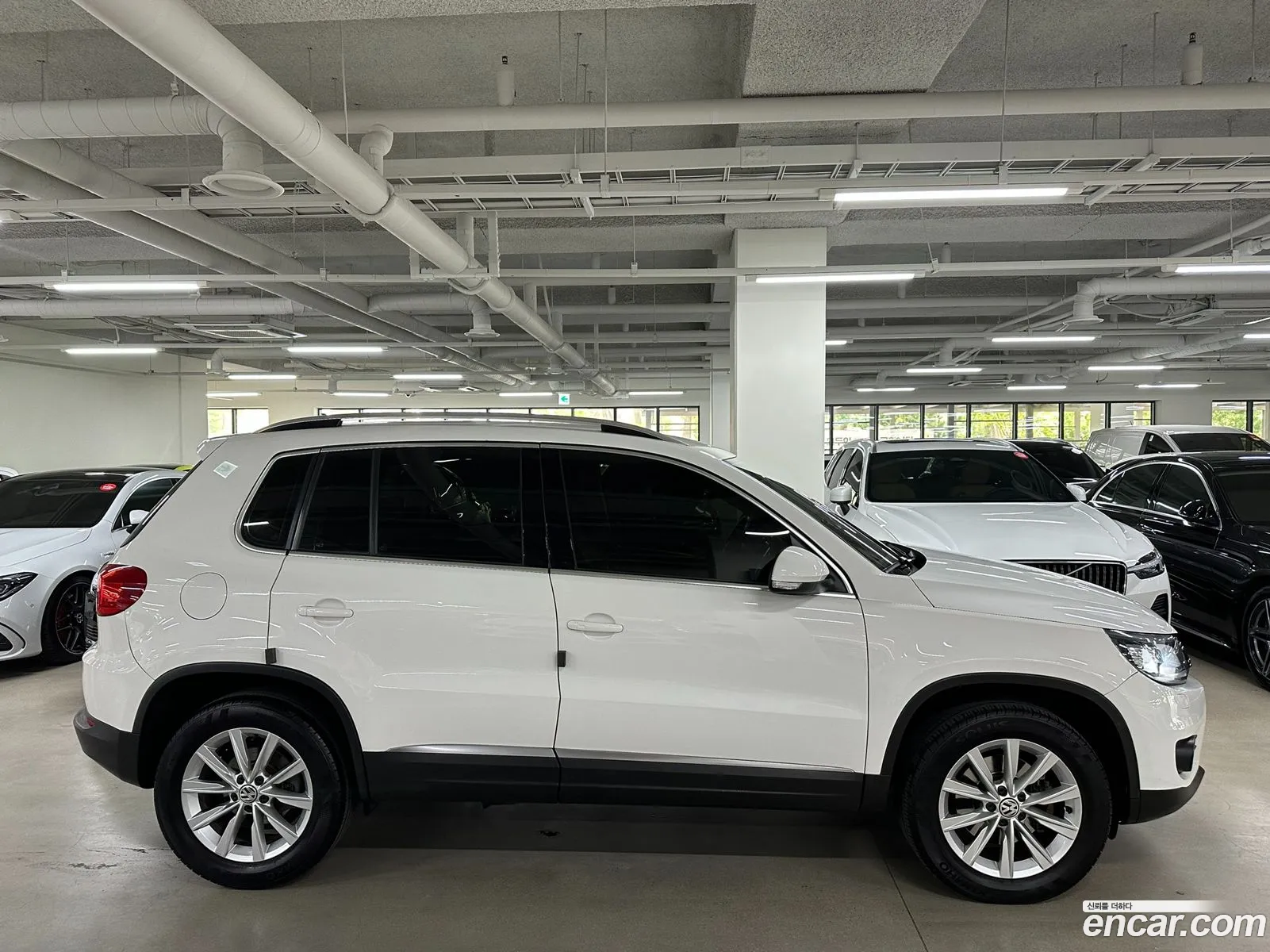 Volkswagen New Tiguan 20 Tdi Comfort 5N - фотография 12091185