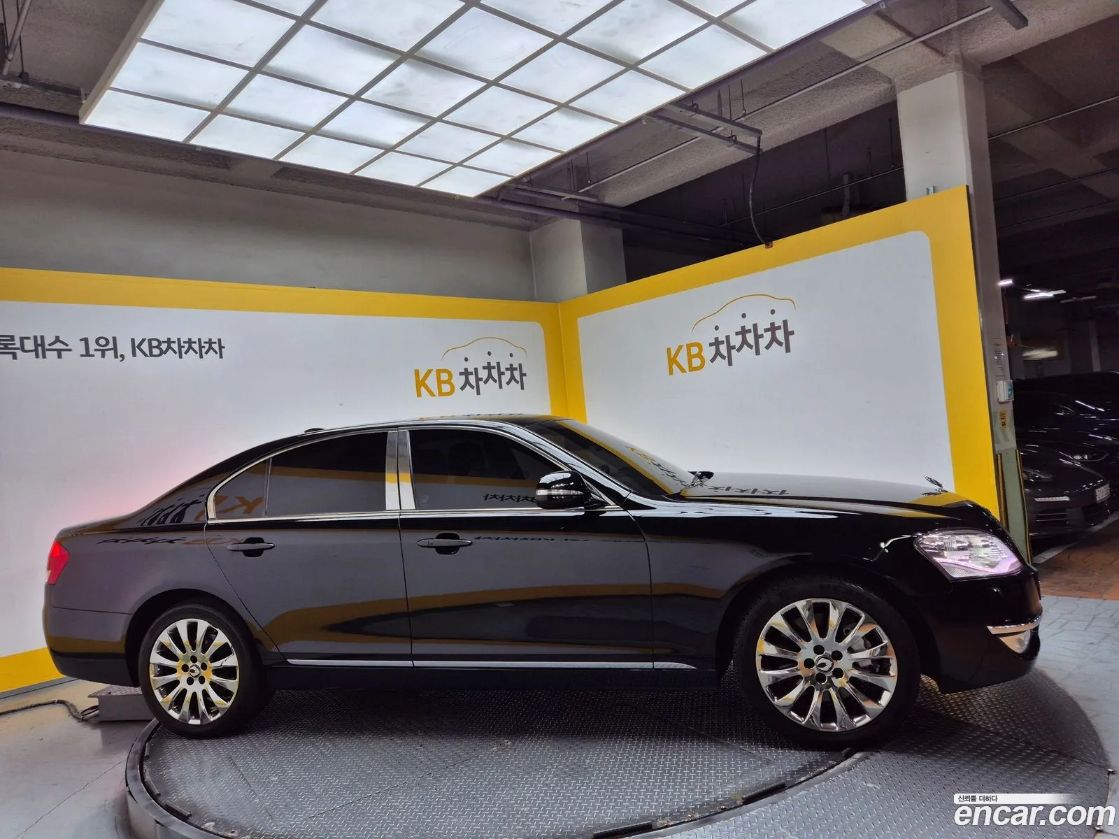 Kg Mobility Ssangyong New Chairman W Cw700 4Tronic Prestige - фотография 8264178