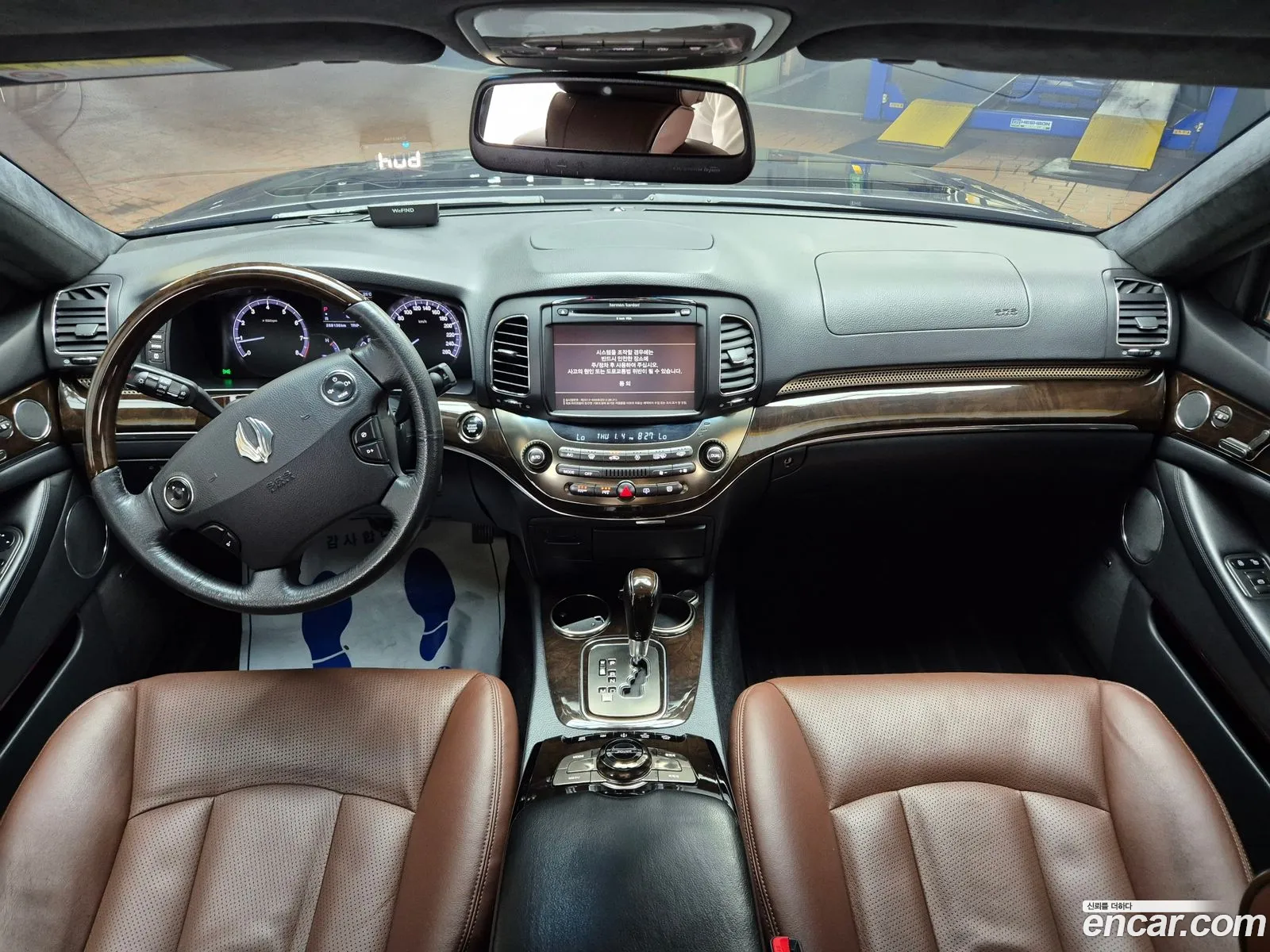 Kg Mobility Ssangyong New Chairman W Cw700 4Tronic Prestige - фотография 8264180