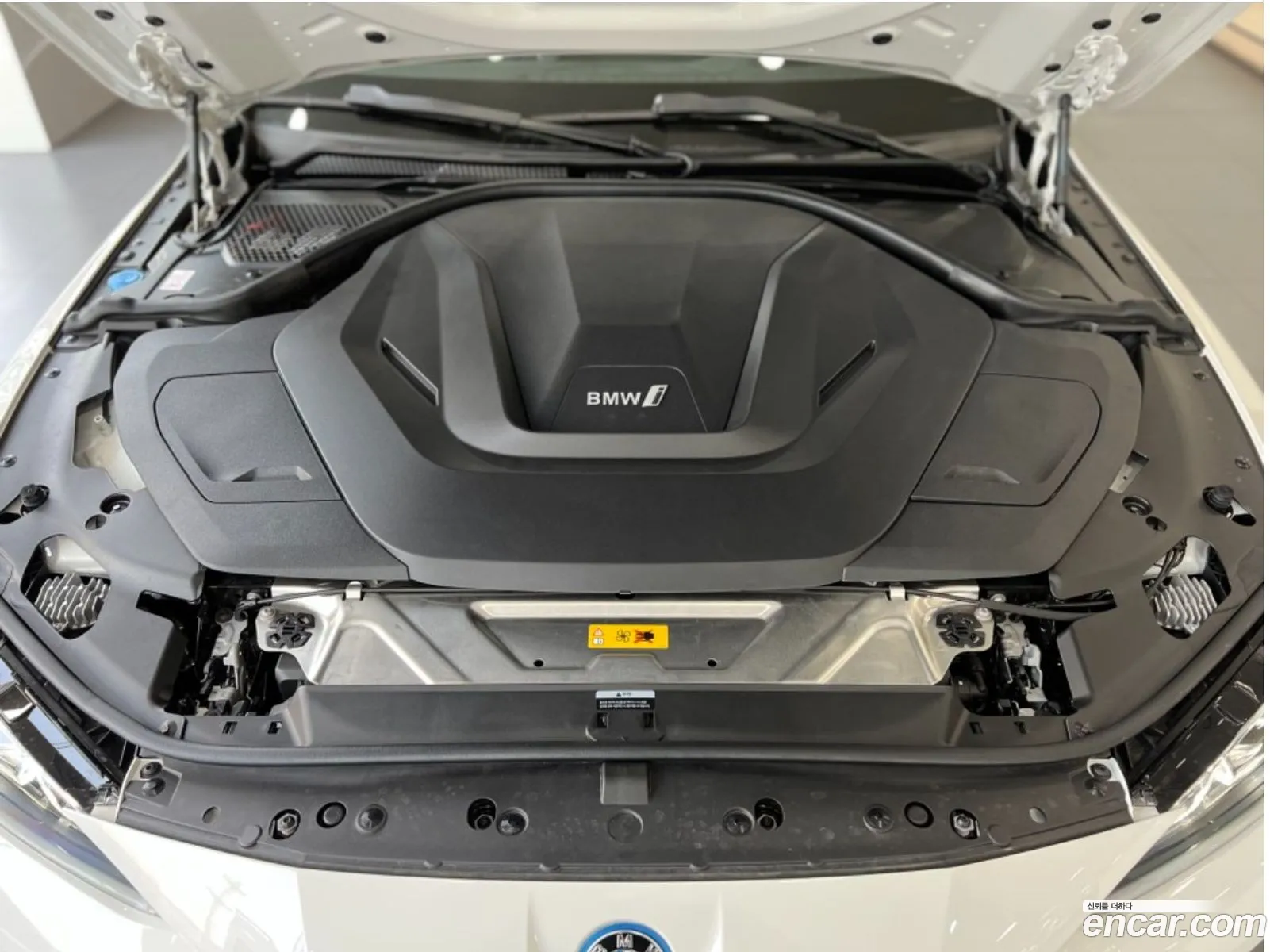 BMW I4 Edrive40 M Sports Pro - фотография 15255273