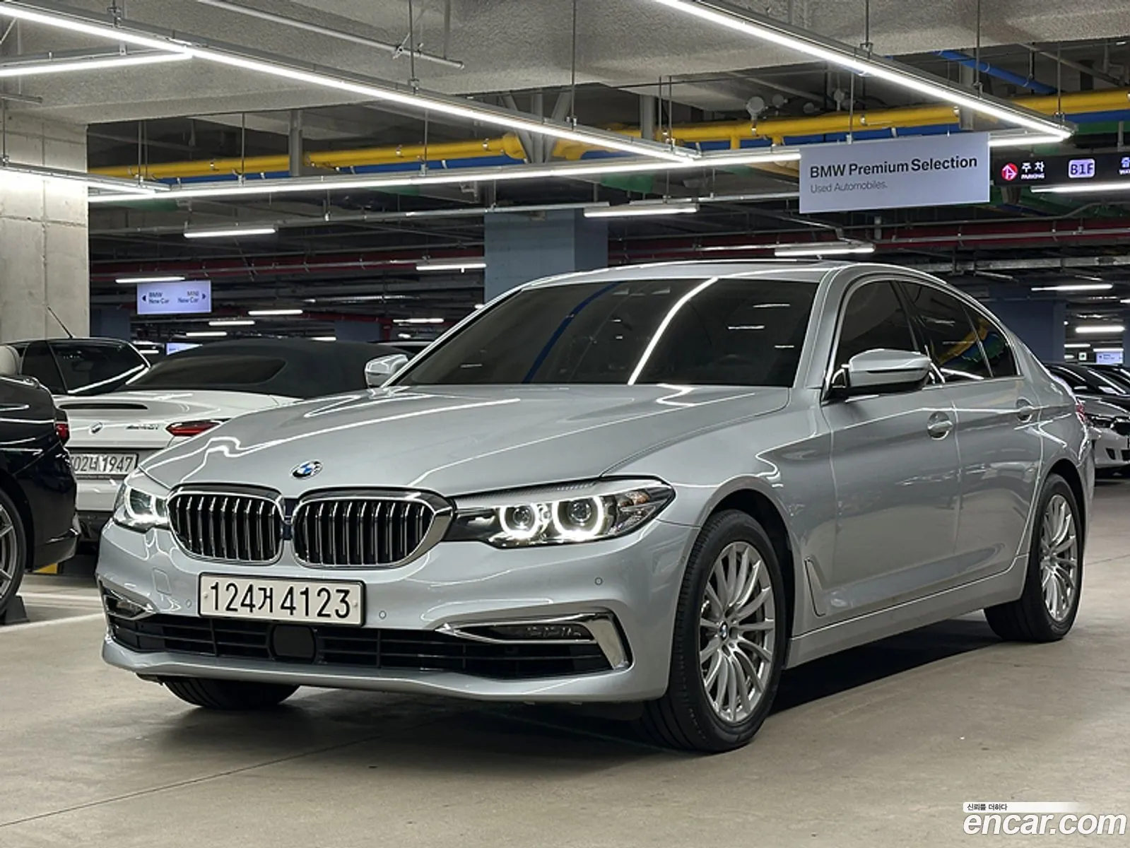 BMW 5 Series G30 520I Luxury - фотография 15255256