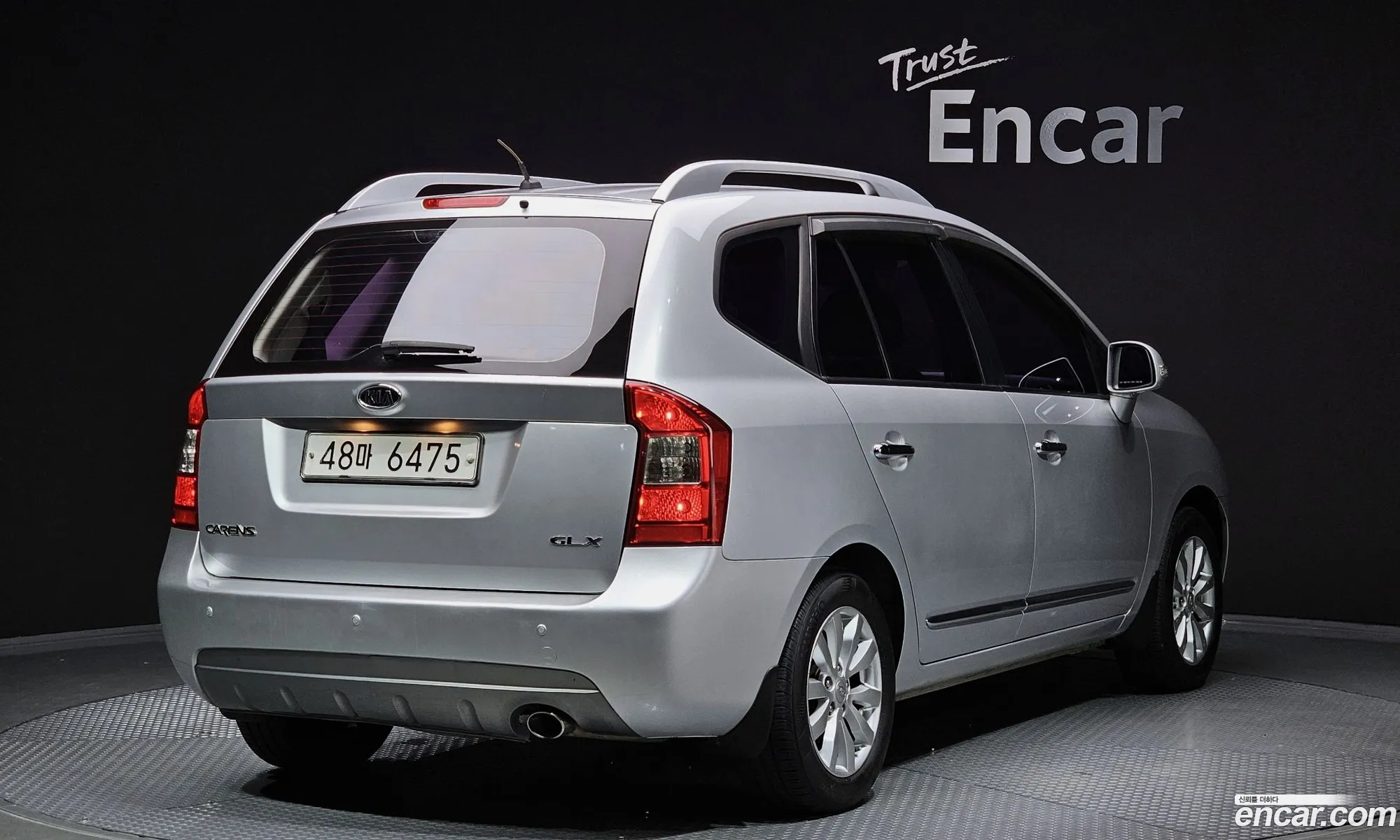 Kia New Carens Lpi 20 Glx Luxury - фотография 1526969