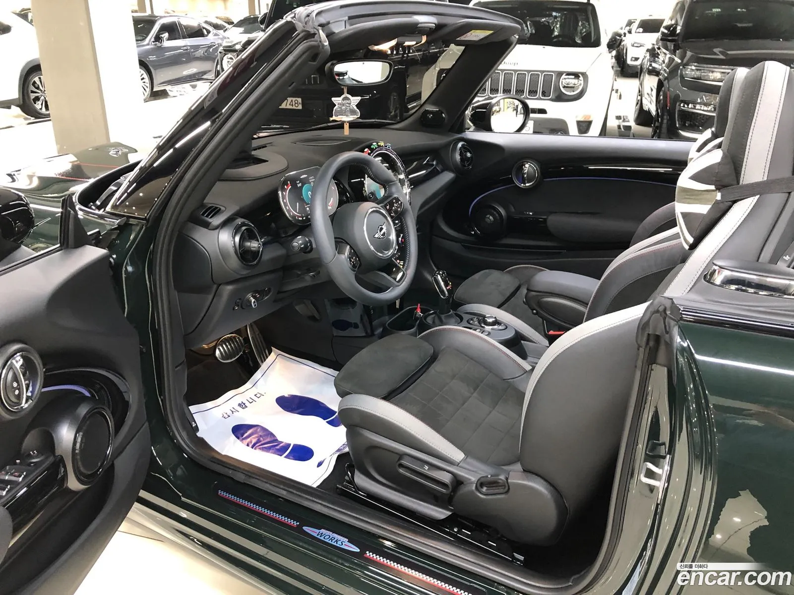 Mini Cooper S Convertible Jcw 3Rd Generation - фотография 8055562