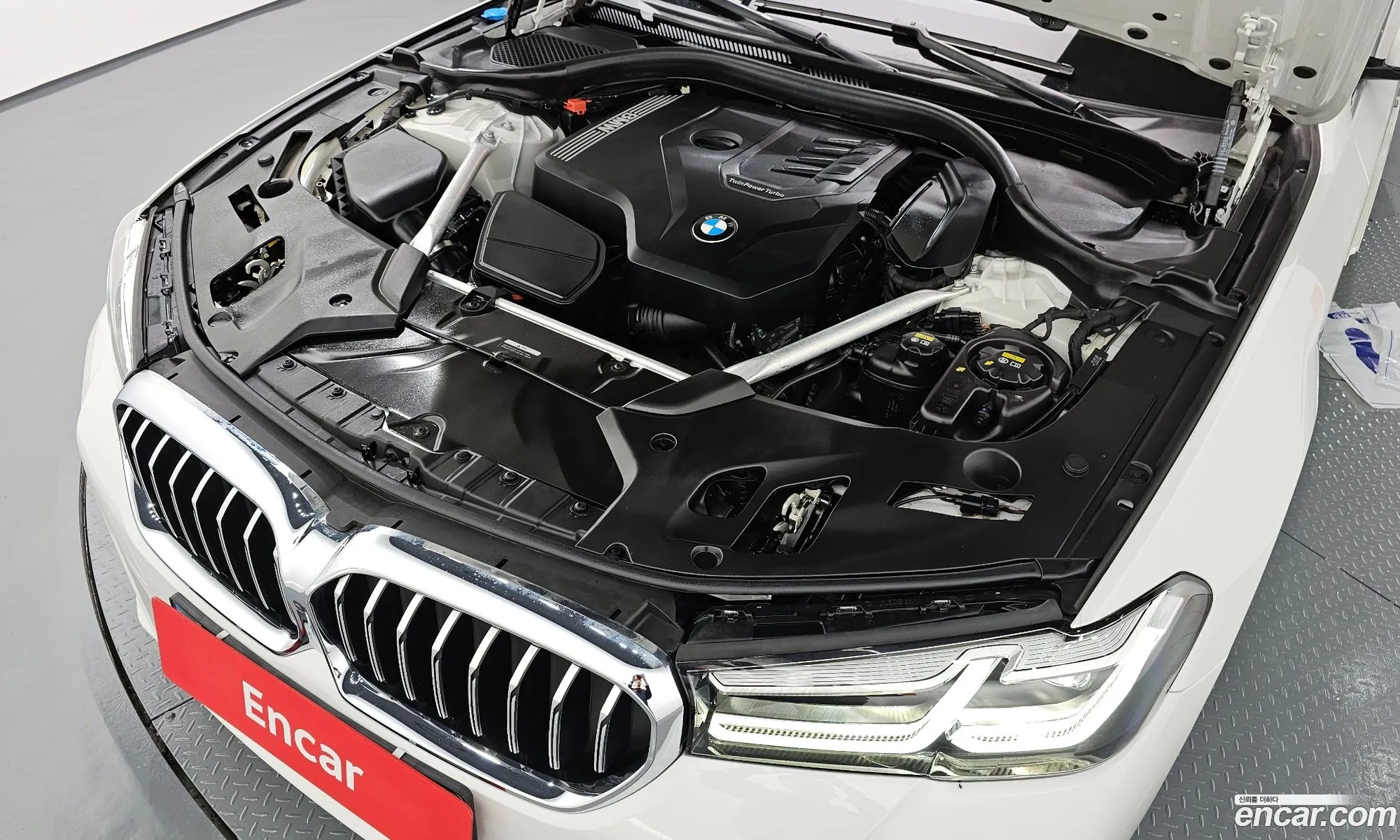 BMW 5 Series G30 530I xDrive M Sports - фотография 14904193