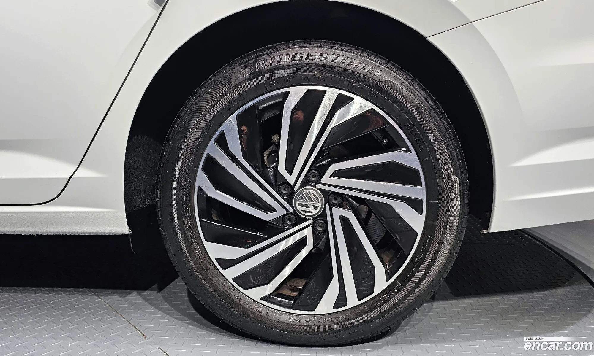 Volkswagen Jetta 7Th Generation 14 Tsi Prestige - фотография 12310414