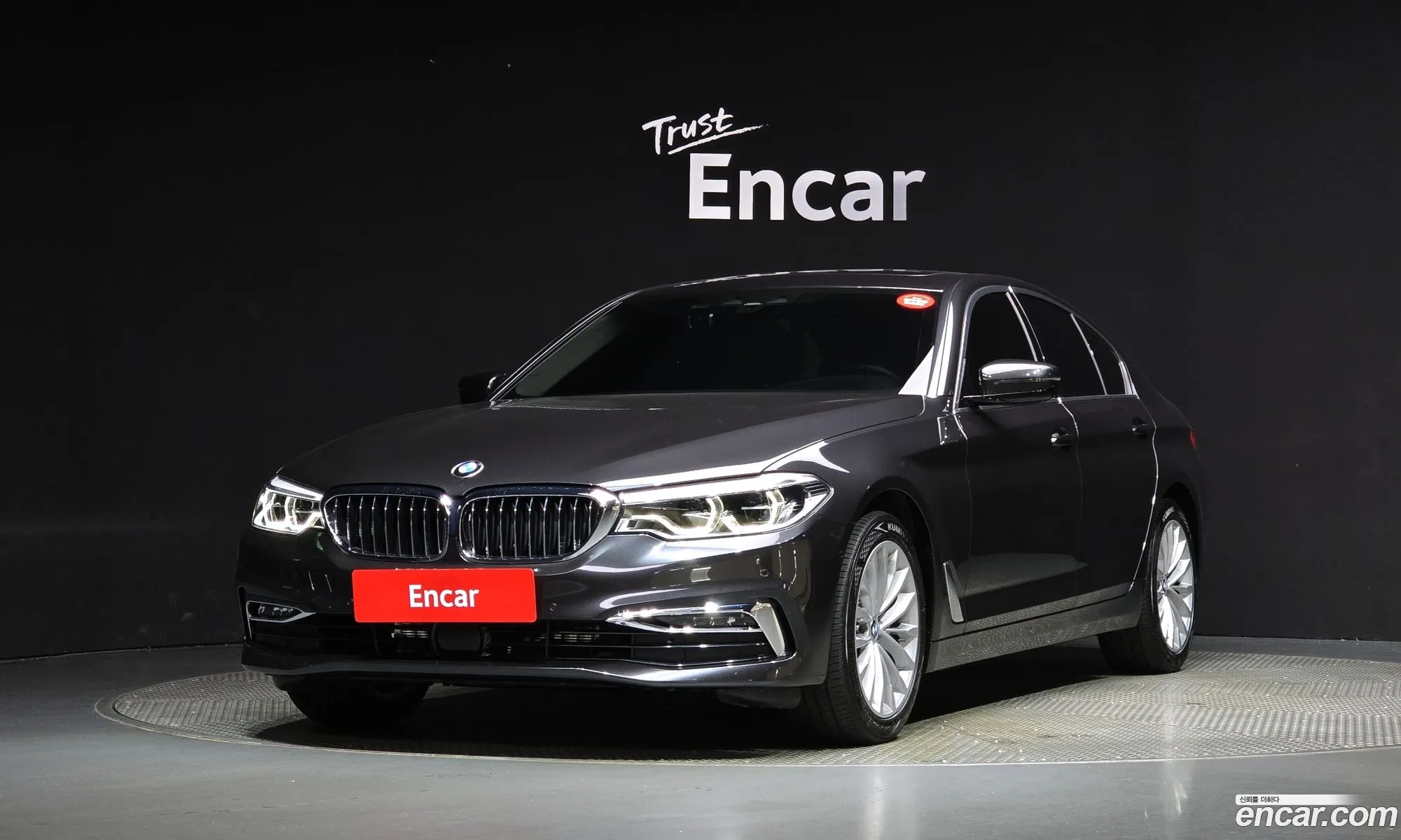 BMW 5 Series G30 530I xDrive Luxury Plus - фотография 14512950