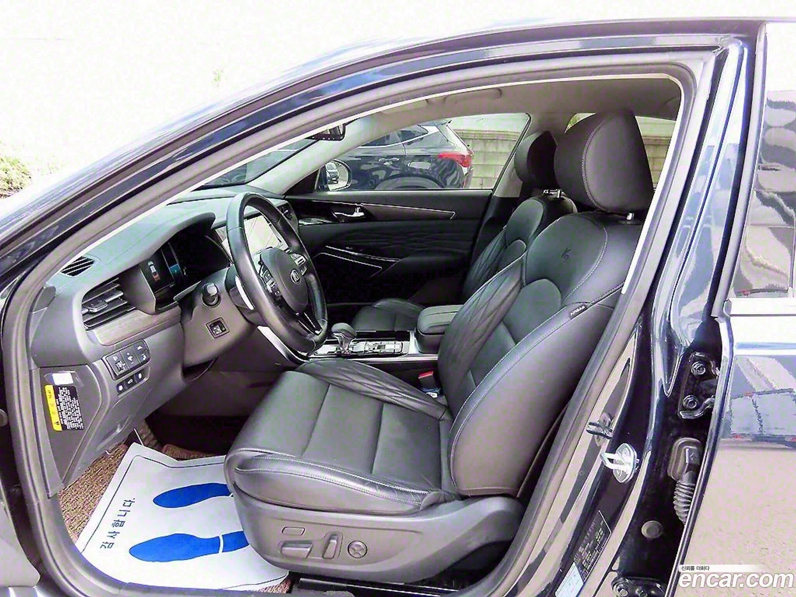 Kia K7 Premier Hybrid Signature - фотография 1510246