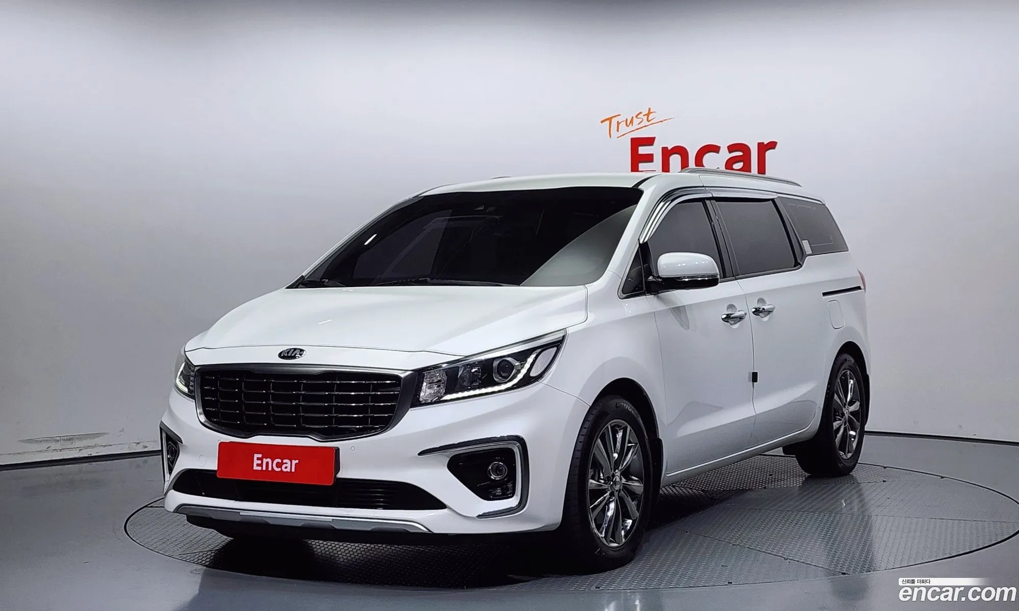 Kia The New Carnival 9-Seater Prestige - фотография 1420342