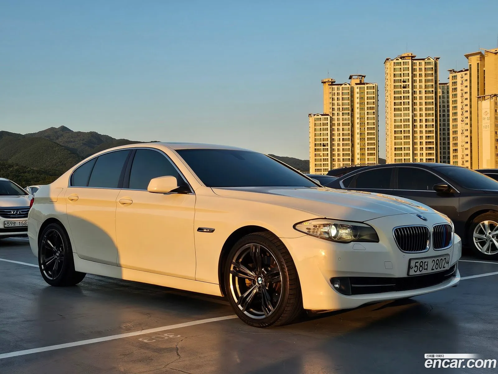 BMW 5 Series F10 520D - фотография 15255032