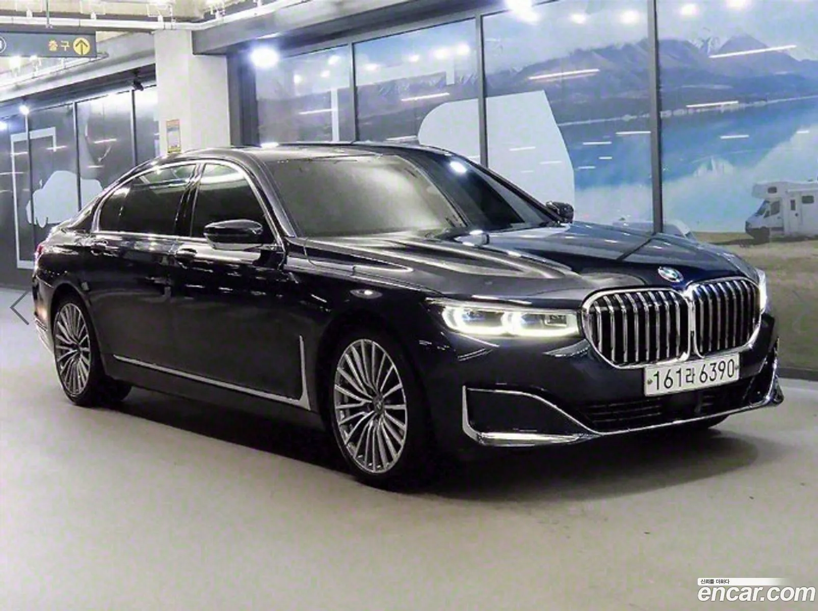 BMW 7 Series G11 740Li xDrive Design Pure Excellence - фотография 15246995