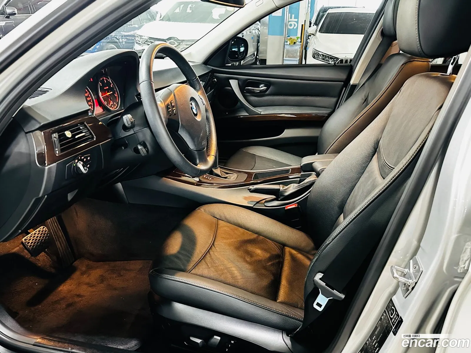 BMW 3 Series E90 320D Sedan - фотография 15243693
