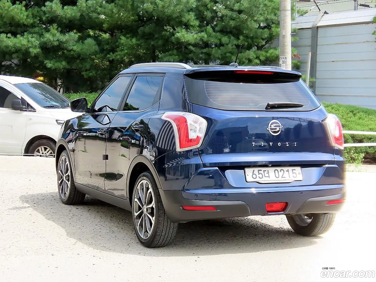Ssangyong Tivoli Tivoli Lx 2Wd 2016 - фотография 7426239