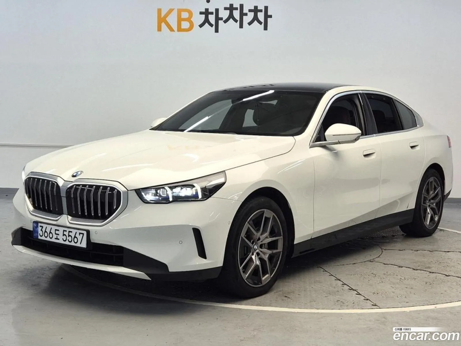 BMW 5 Series G60 530I xDrive - фотография 14529570