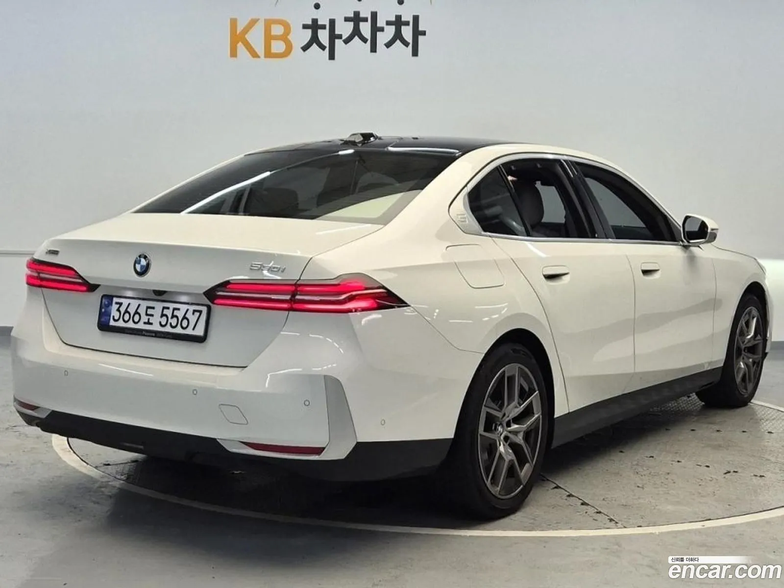 BMW 5 Series G60 530I xDrive - фотография 14529572
