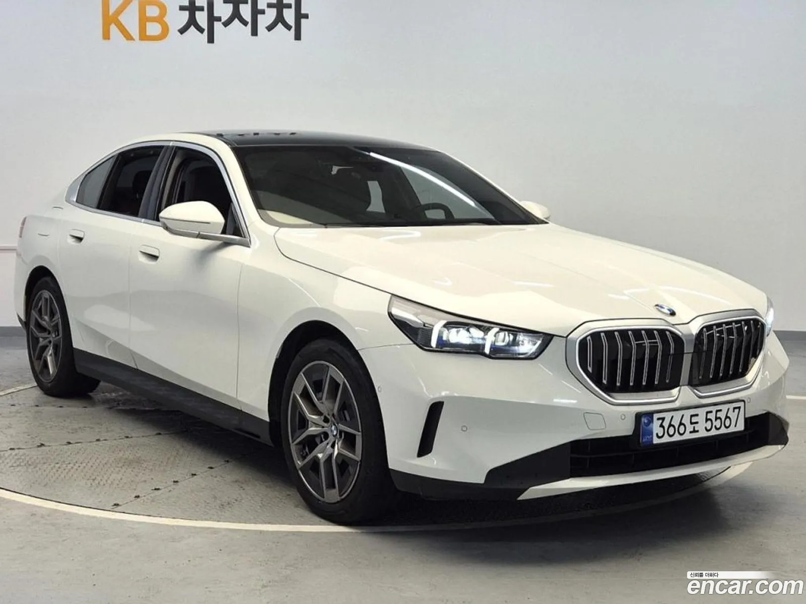 BMW 5 Series G60 530I xDrive - фотография 14529573
