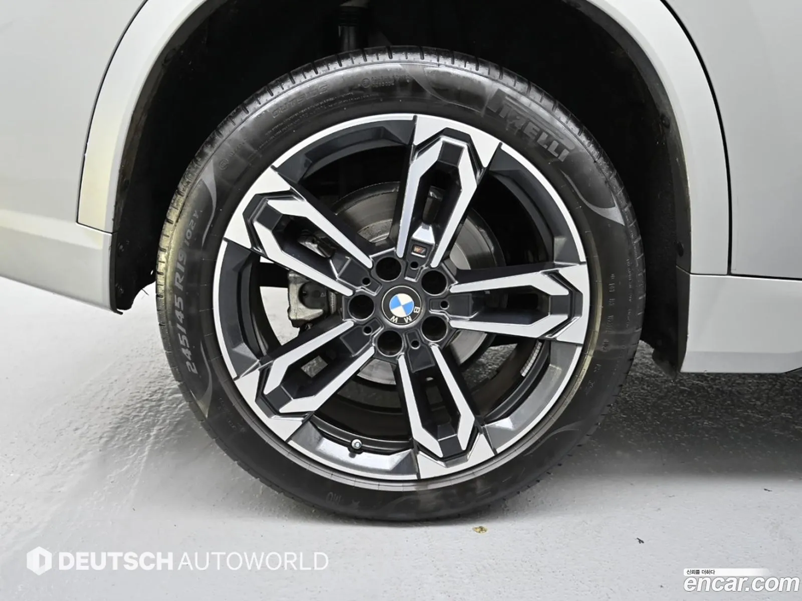 BMW X1 U11 Sdrive 20I M Sport - фотография 15780360