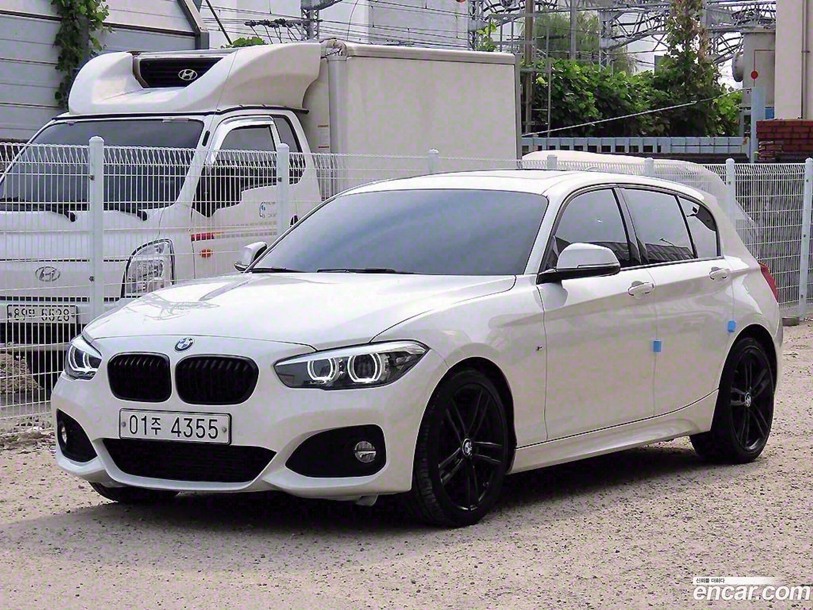 BMW 1 Series F20 118D M Sports Shadow 5-Door - фотография 14411235
