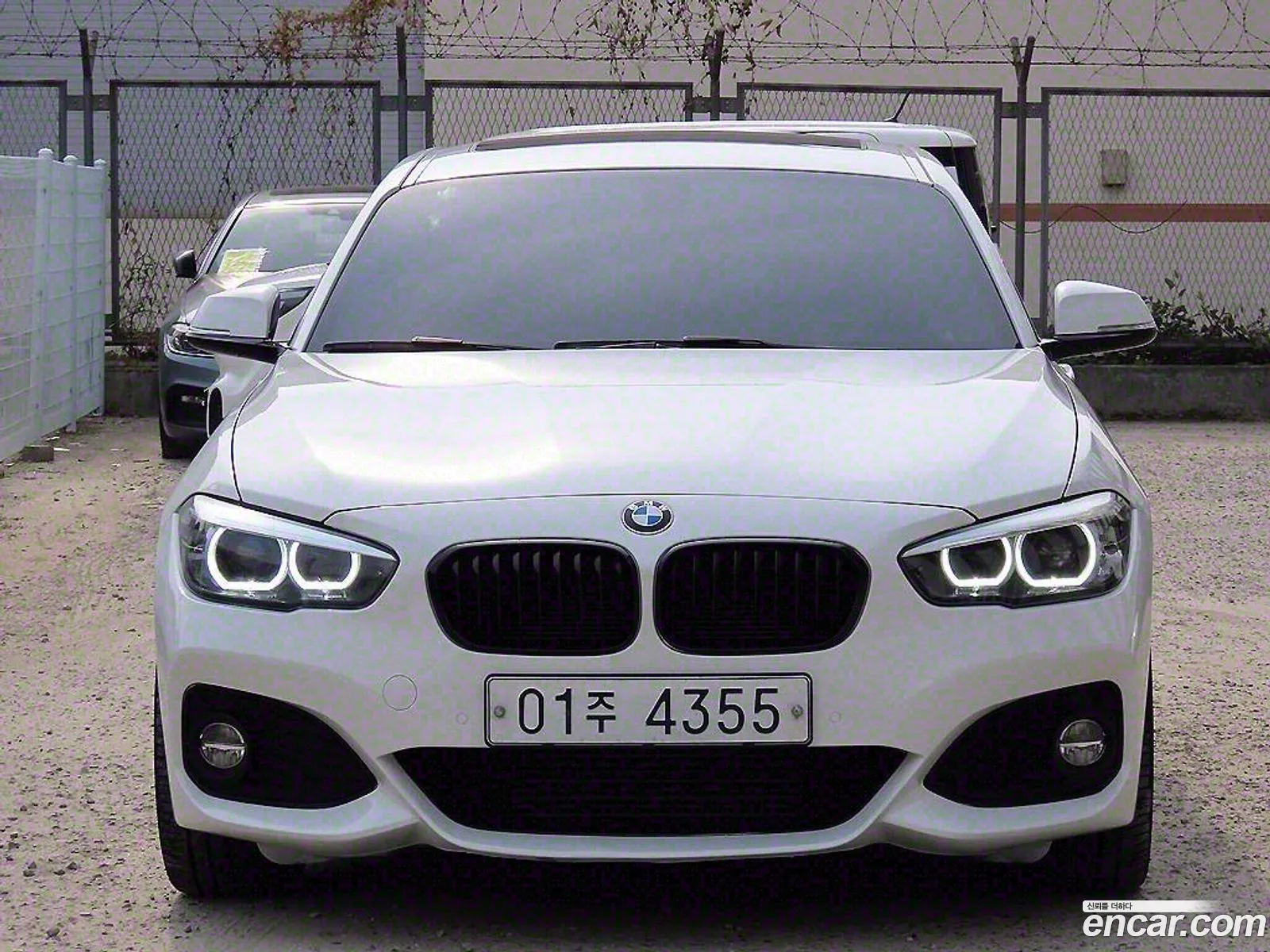 BMW 1 Series F20 118D M Sports Shadow 5-Door - фотография 14411237