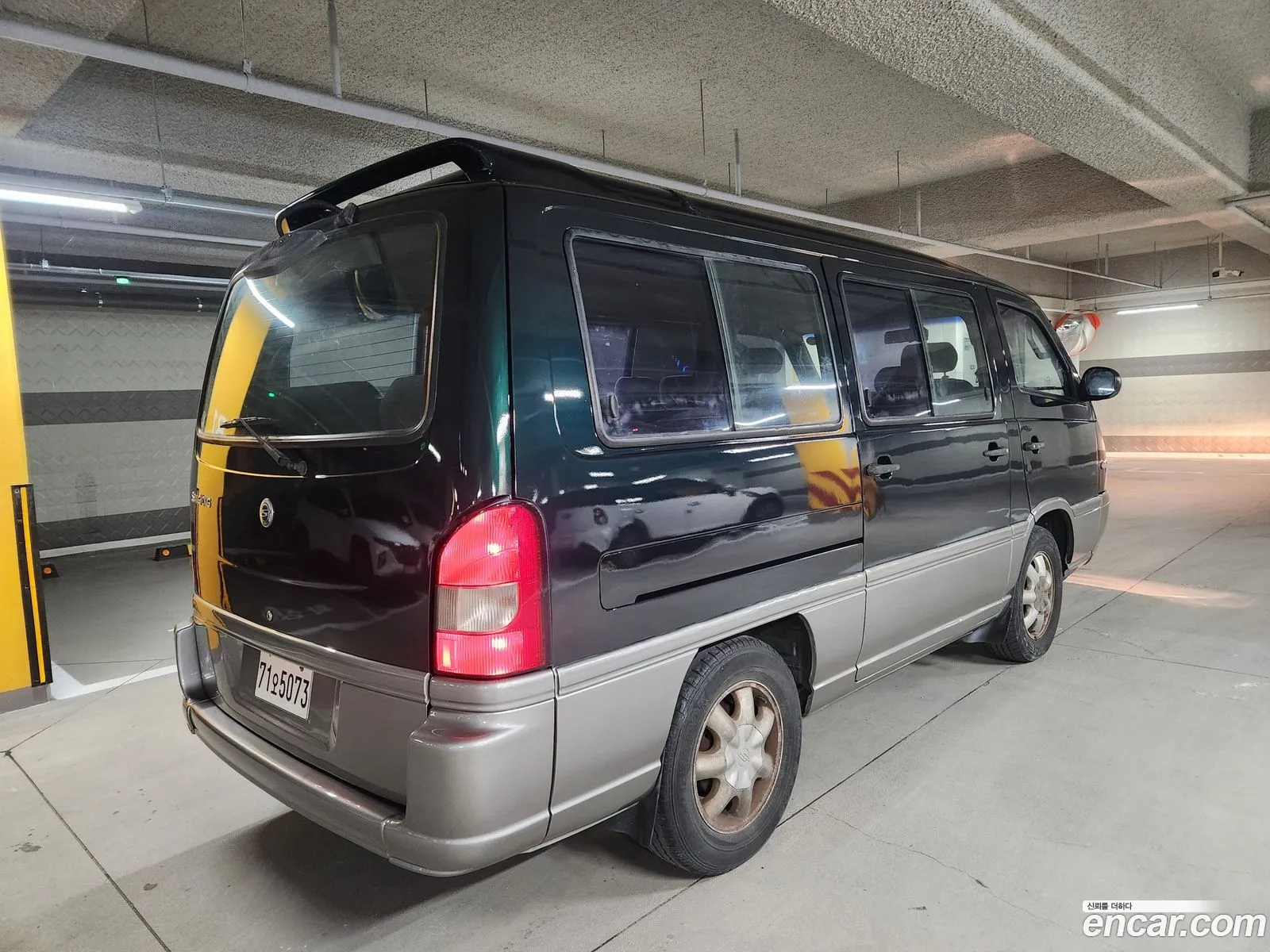 Kg Mobility Ssangyong Istana 12-Seater Super Prime - фотография 8235338