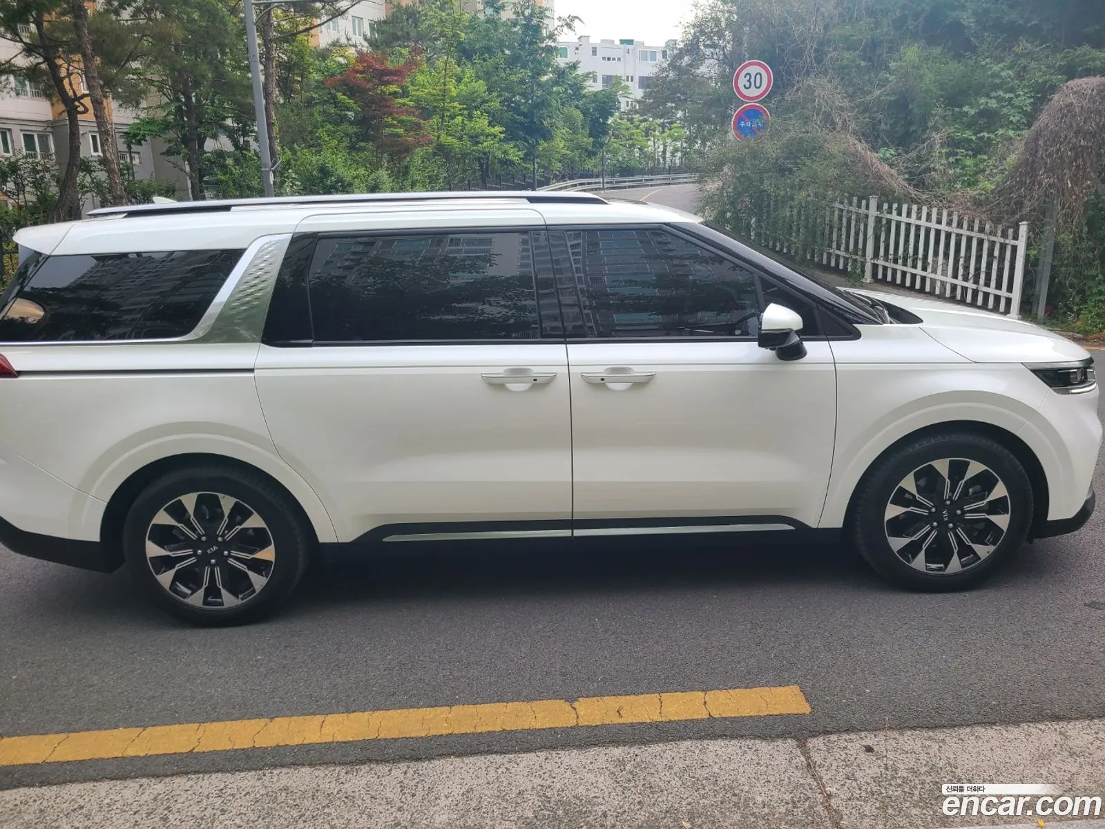 Kia Carnival 4Th Generation Gasoline 7-Seater Signature - фотография 1510912