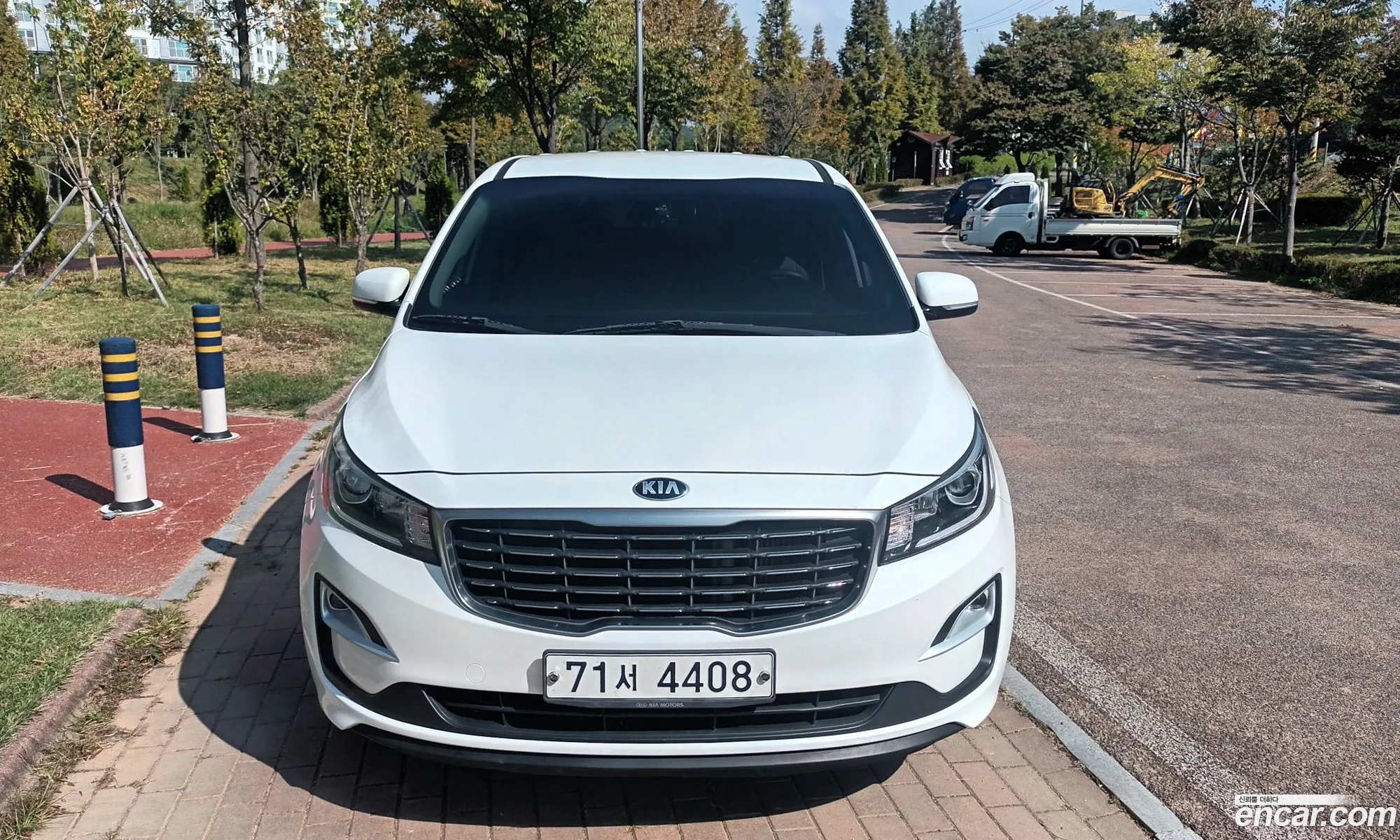 Kia The New Carnival 11-Seater Deluxe - фотография 1510923