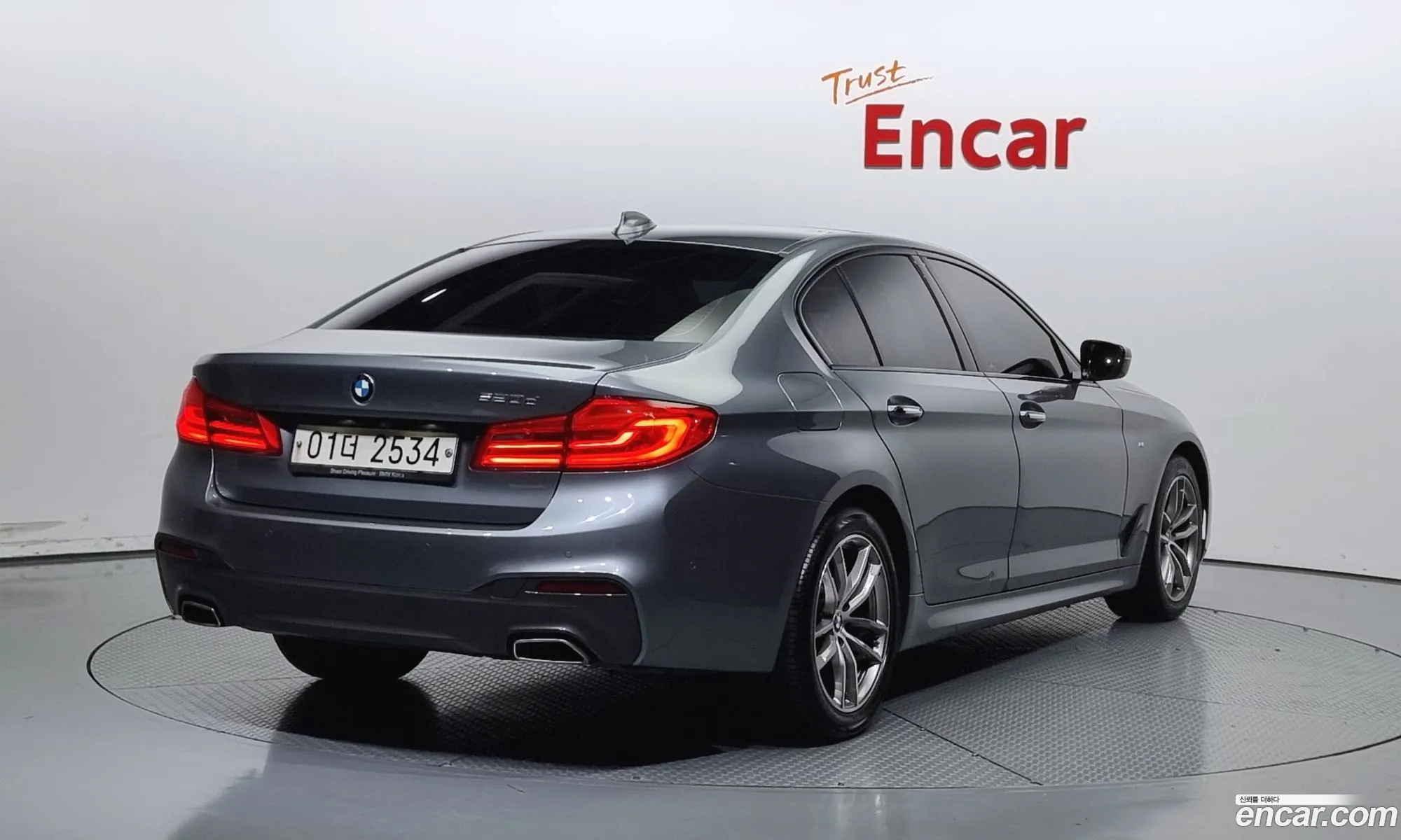 BMW 5 Series G30 520D M Sports - фотография 14312823