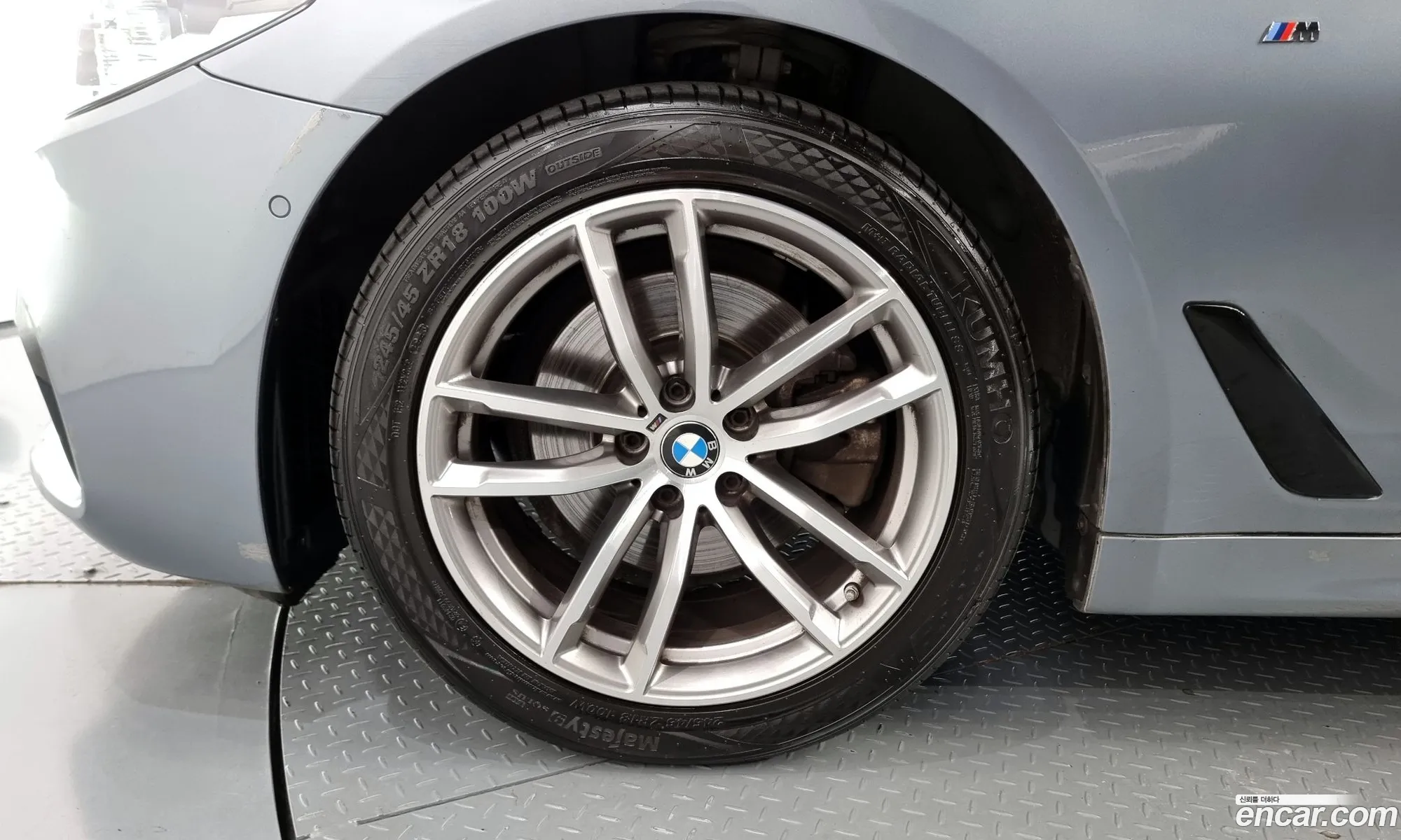 BMW 5 Series G30 520D M Sports - фотография 14312826