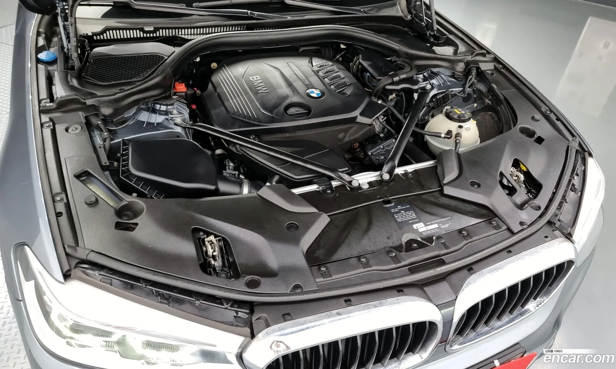 BMW 5 Series G30 520D M Sports - фотография 14312827